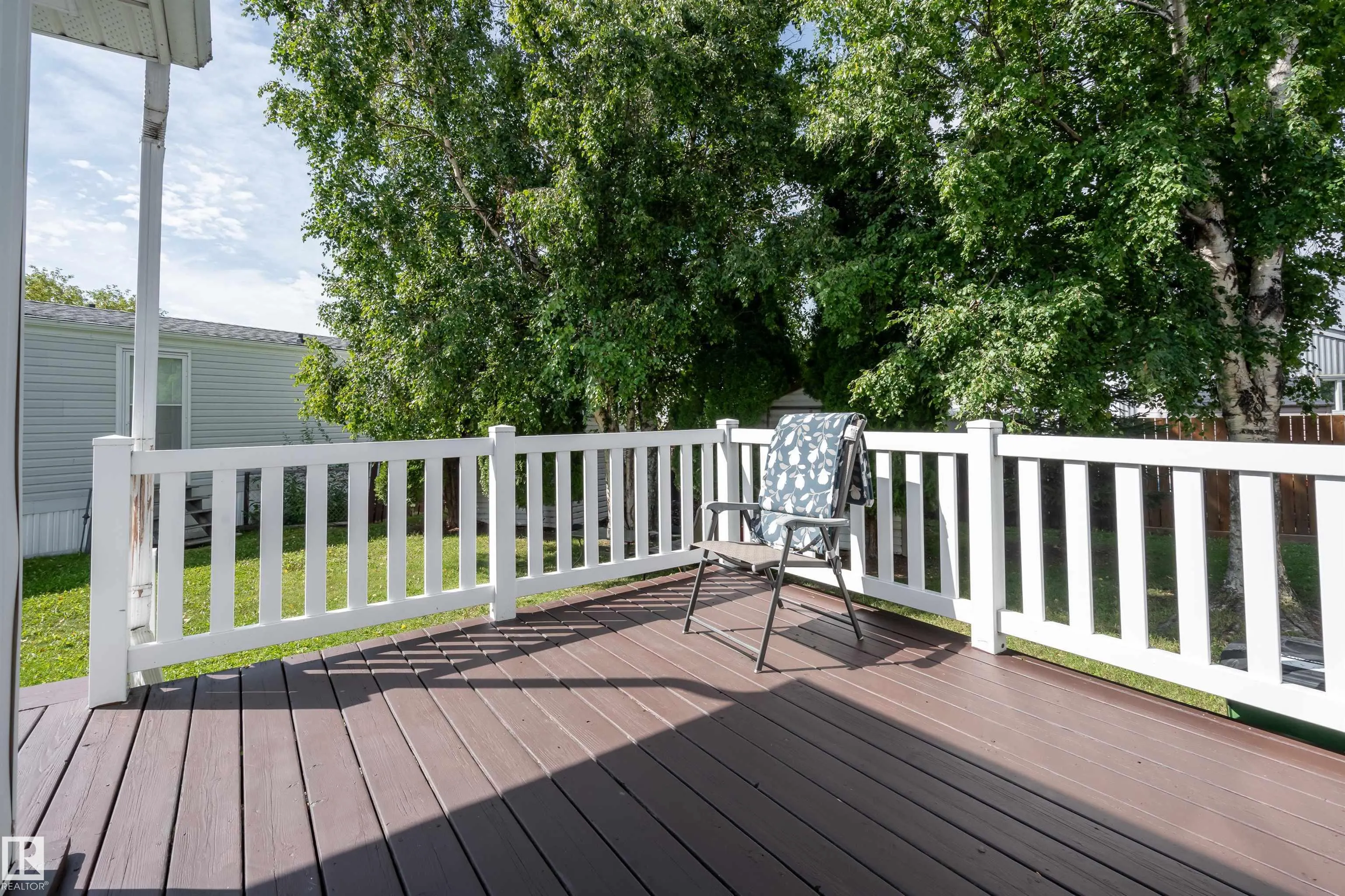 2438 Lakeview Bay