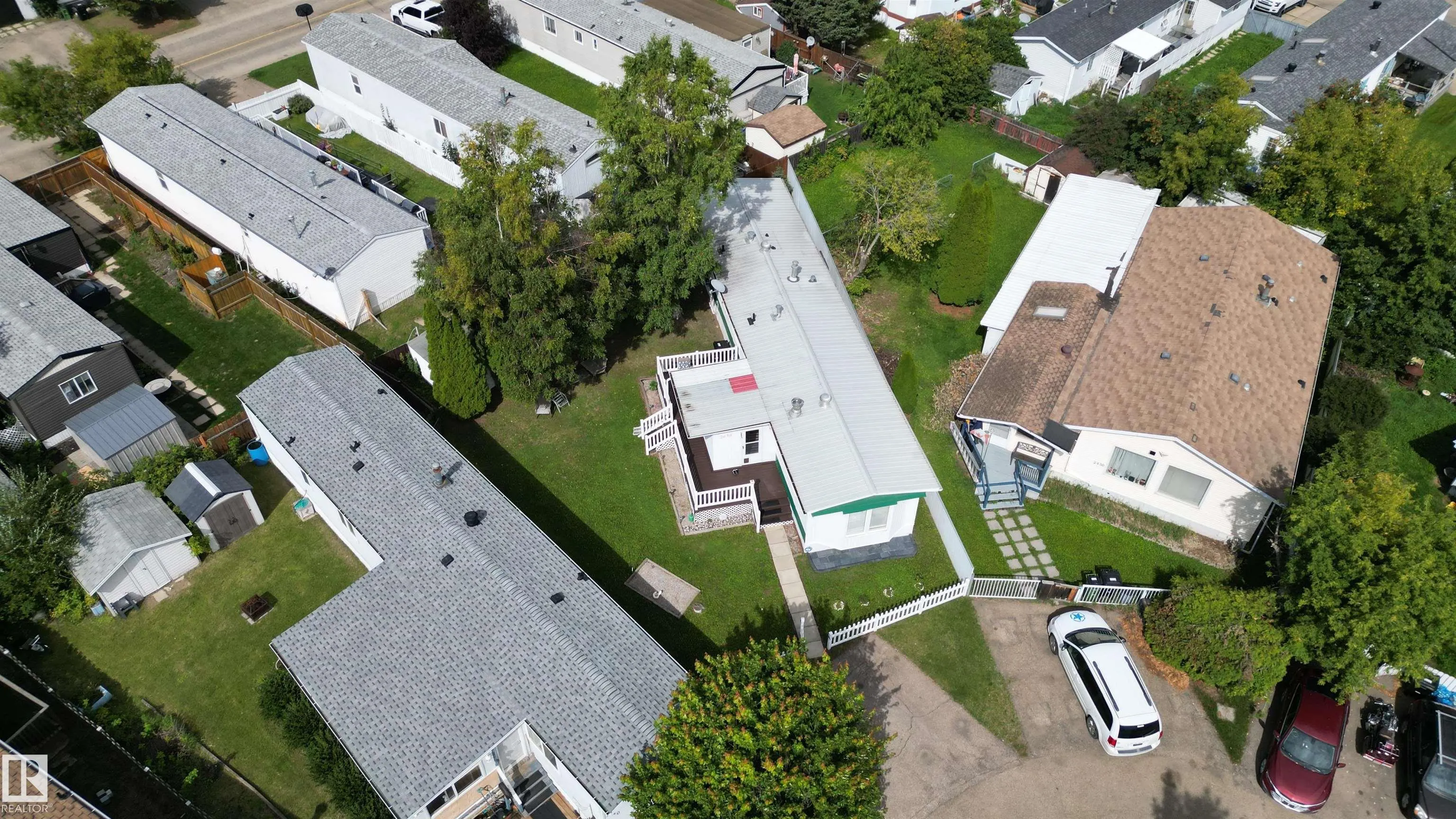 2438 Lakeview Bay