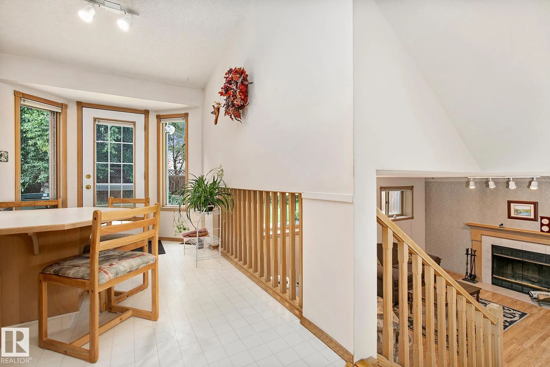 44 CHARLTON Road