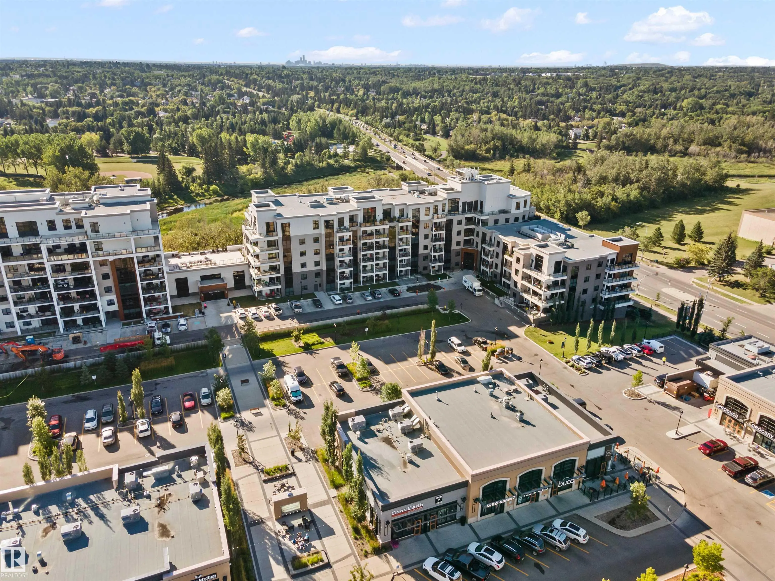 200 BELLEROSE Drive