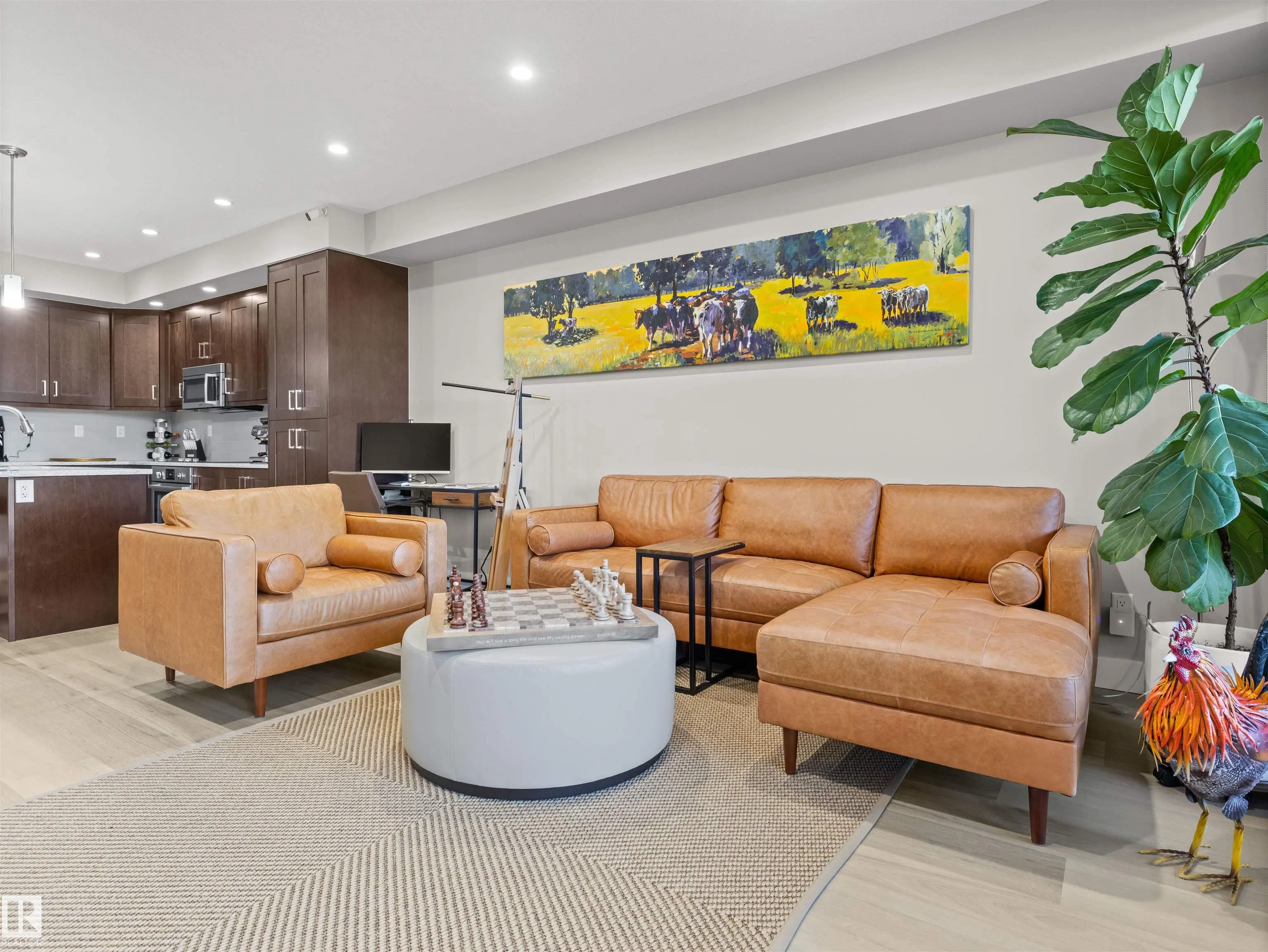 200 BELLEROSE Drive