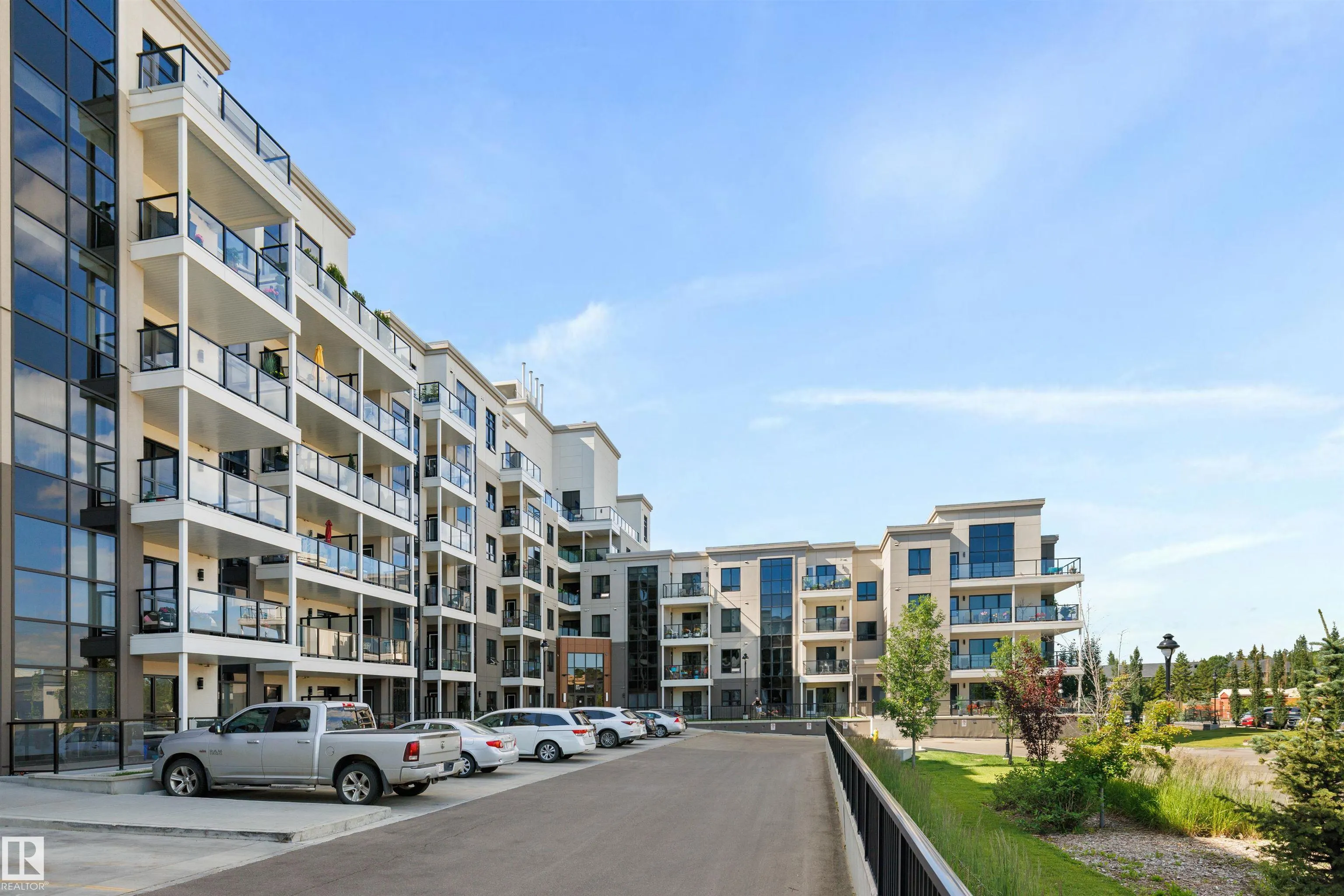 200 BELLEROSE Drive
