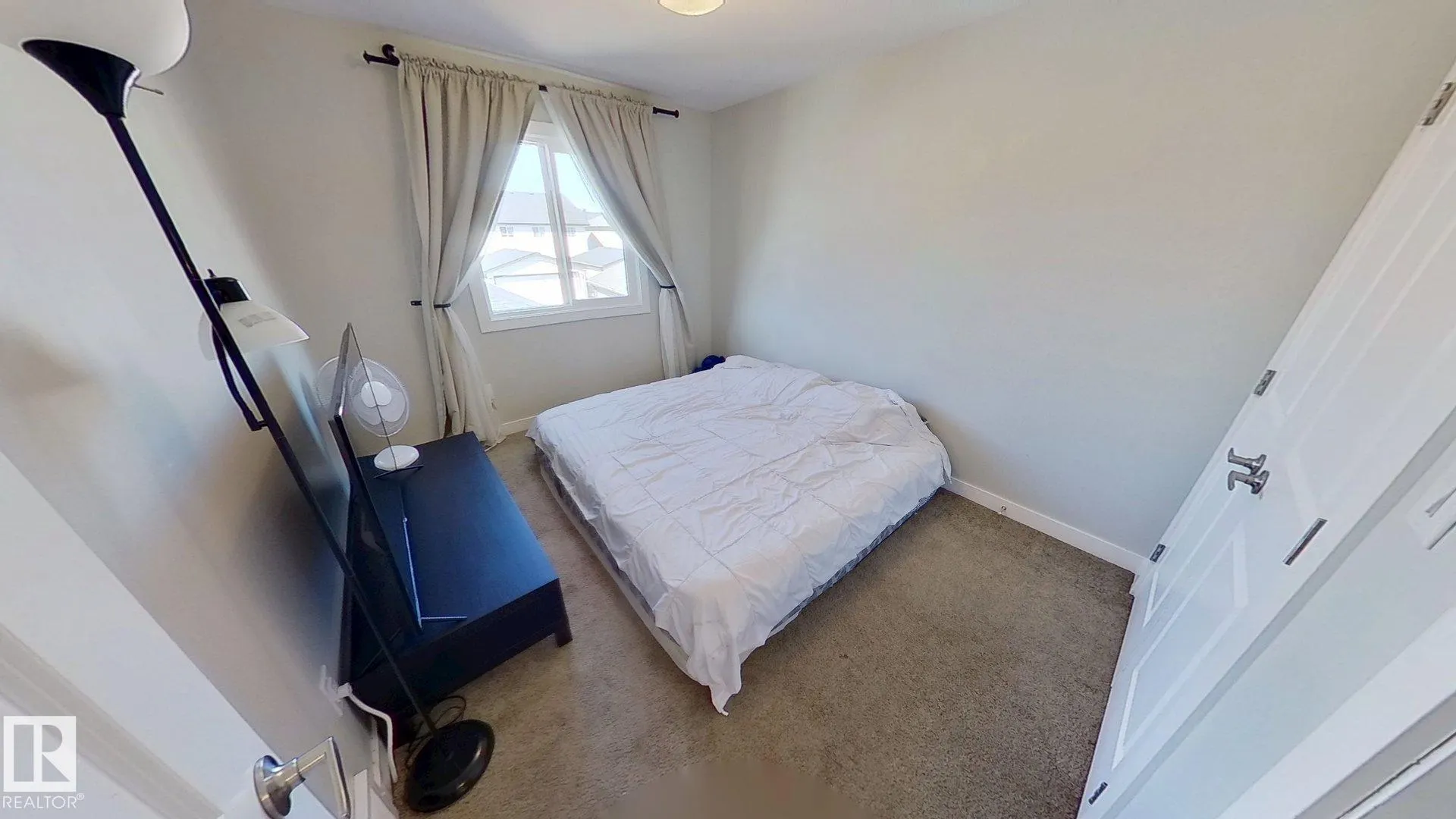 9876 206 Street