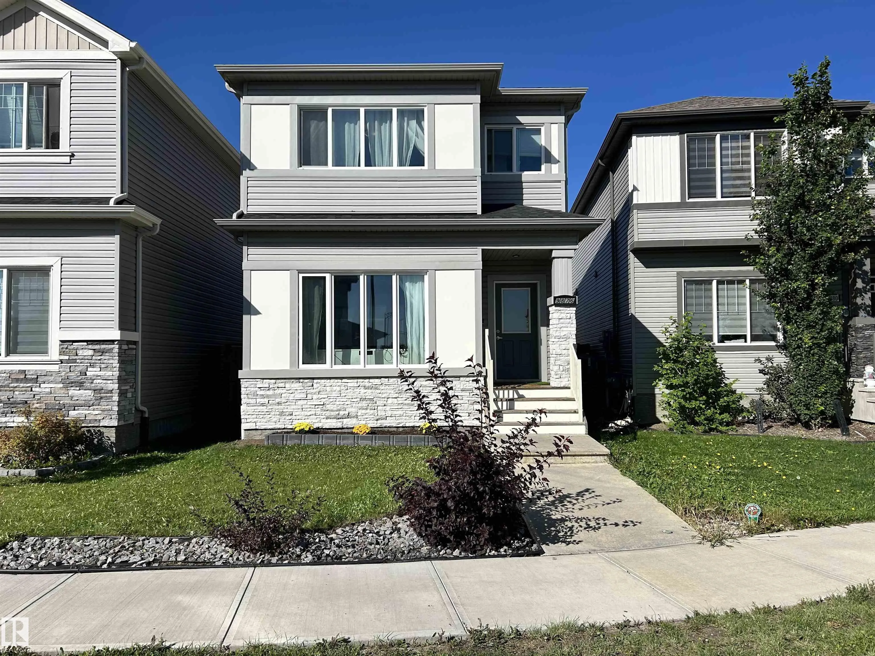 9876 206 Street