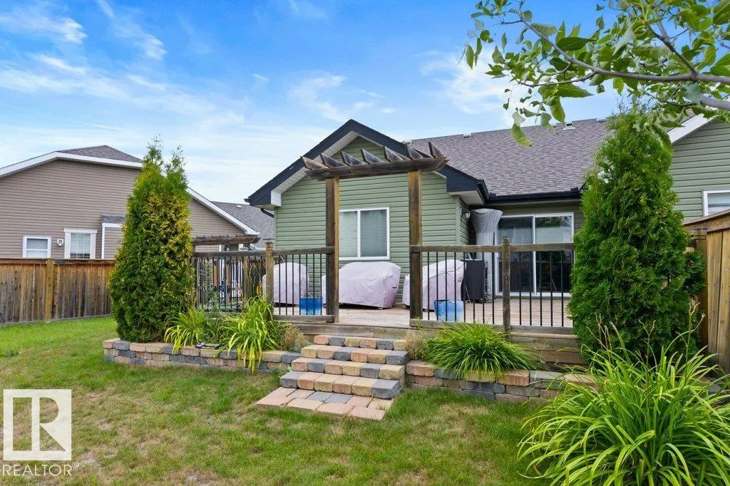 18 NEVIS Close