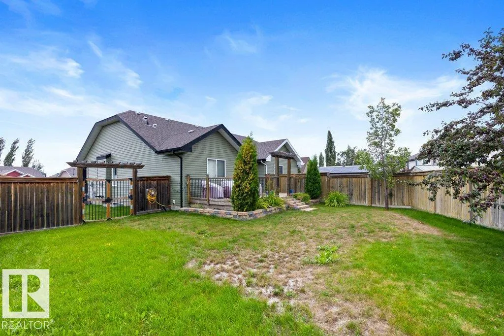 18 NEVIS Close
