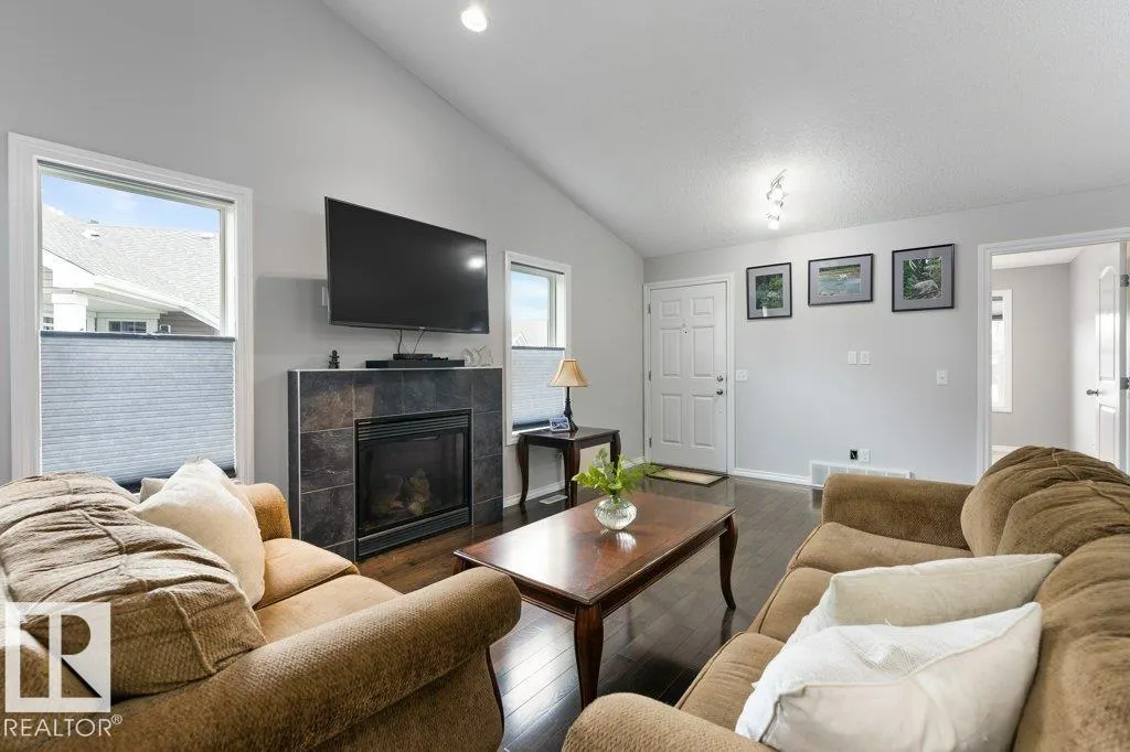 18 NEVIS Close