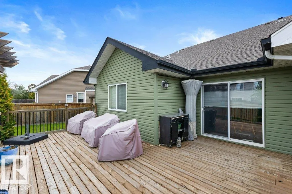 18 NEVIS Close