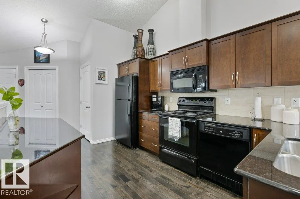 18 NEVIS Close