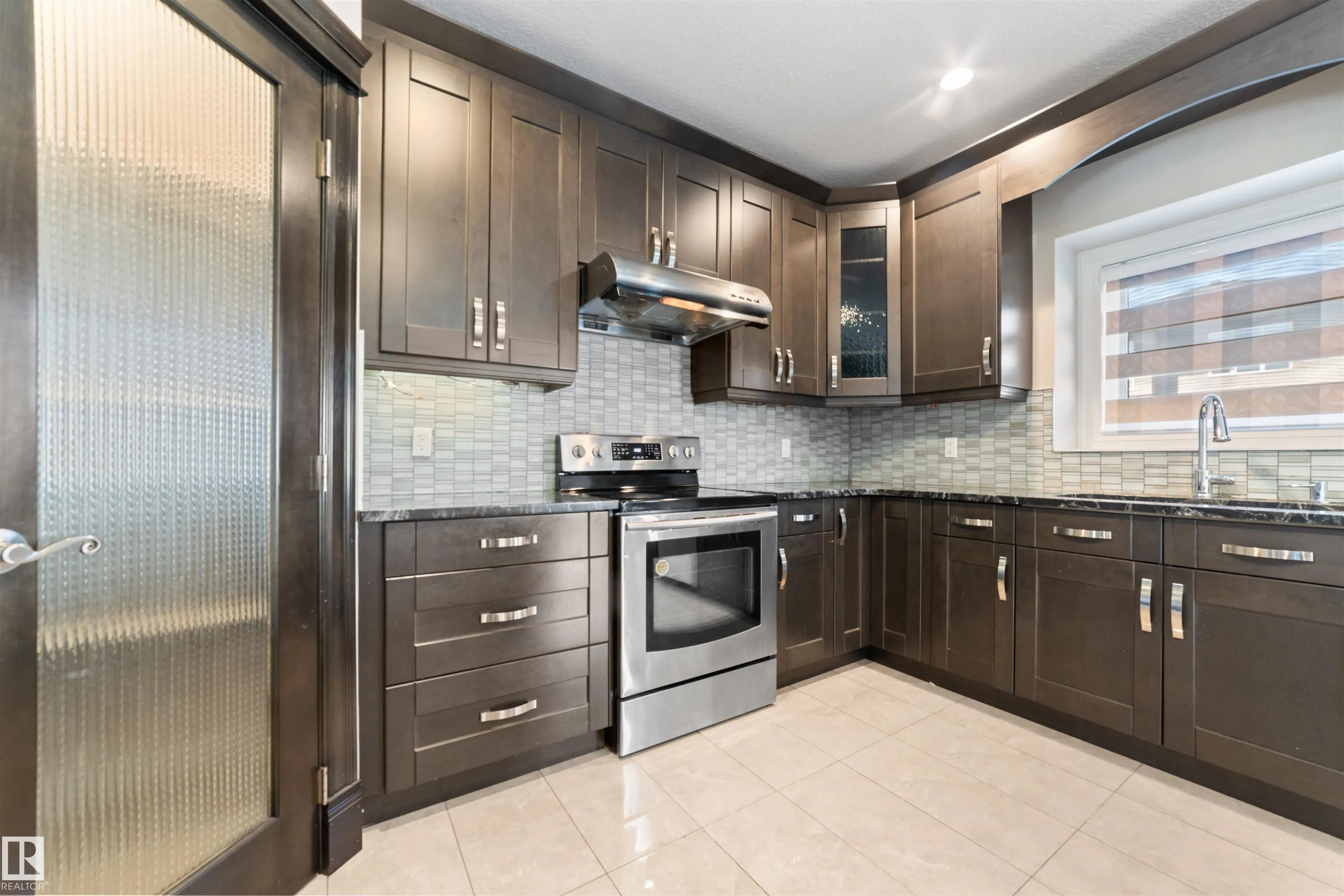 1721 ADAMSON CRESCENT