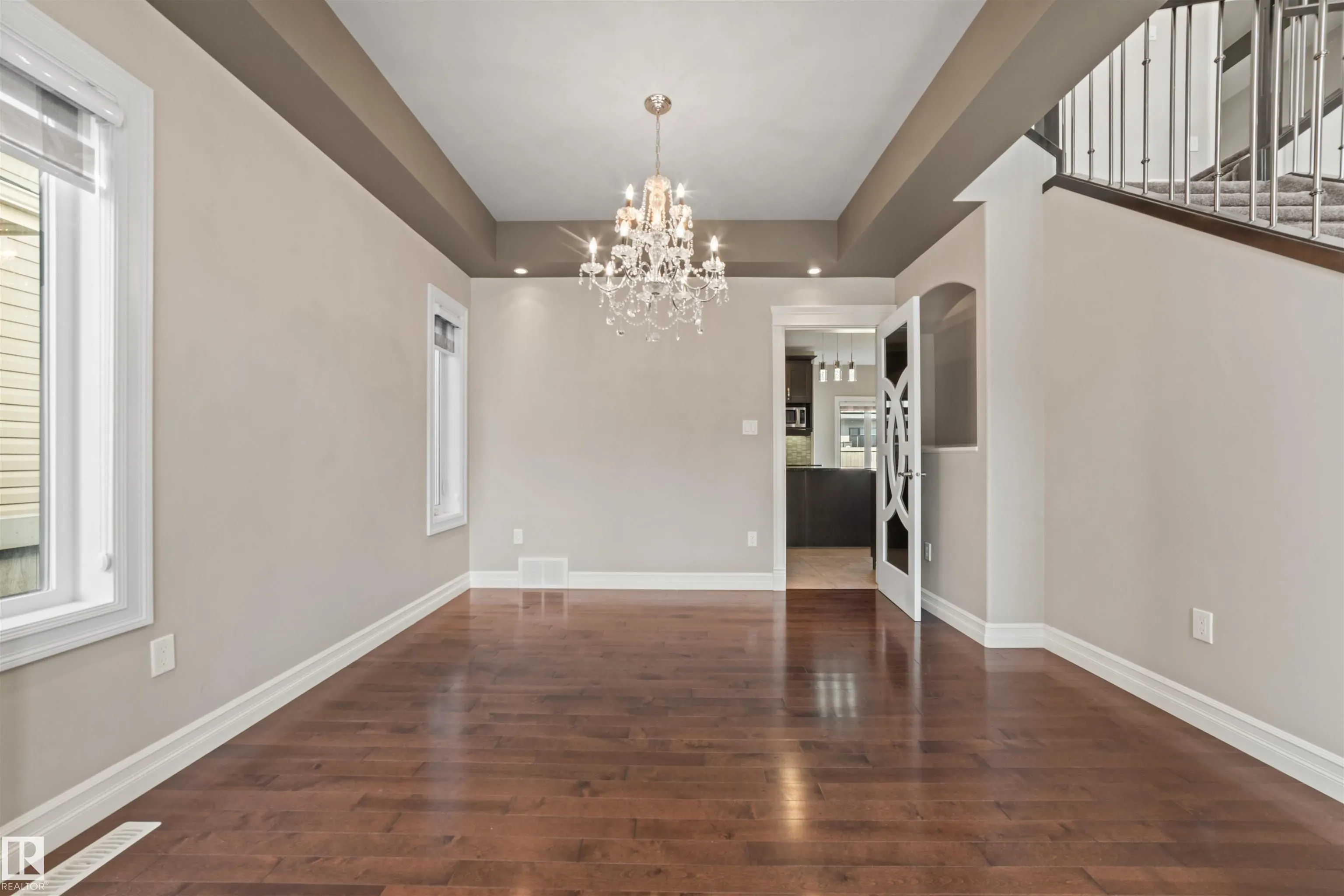 1721 ADAMSON CRESCENT