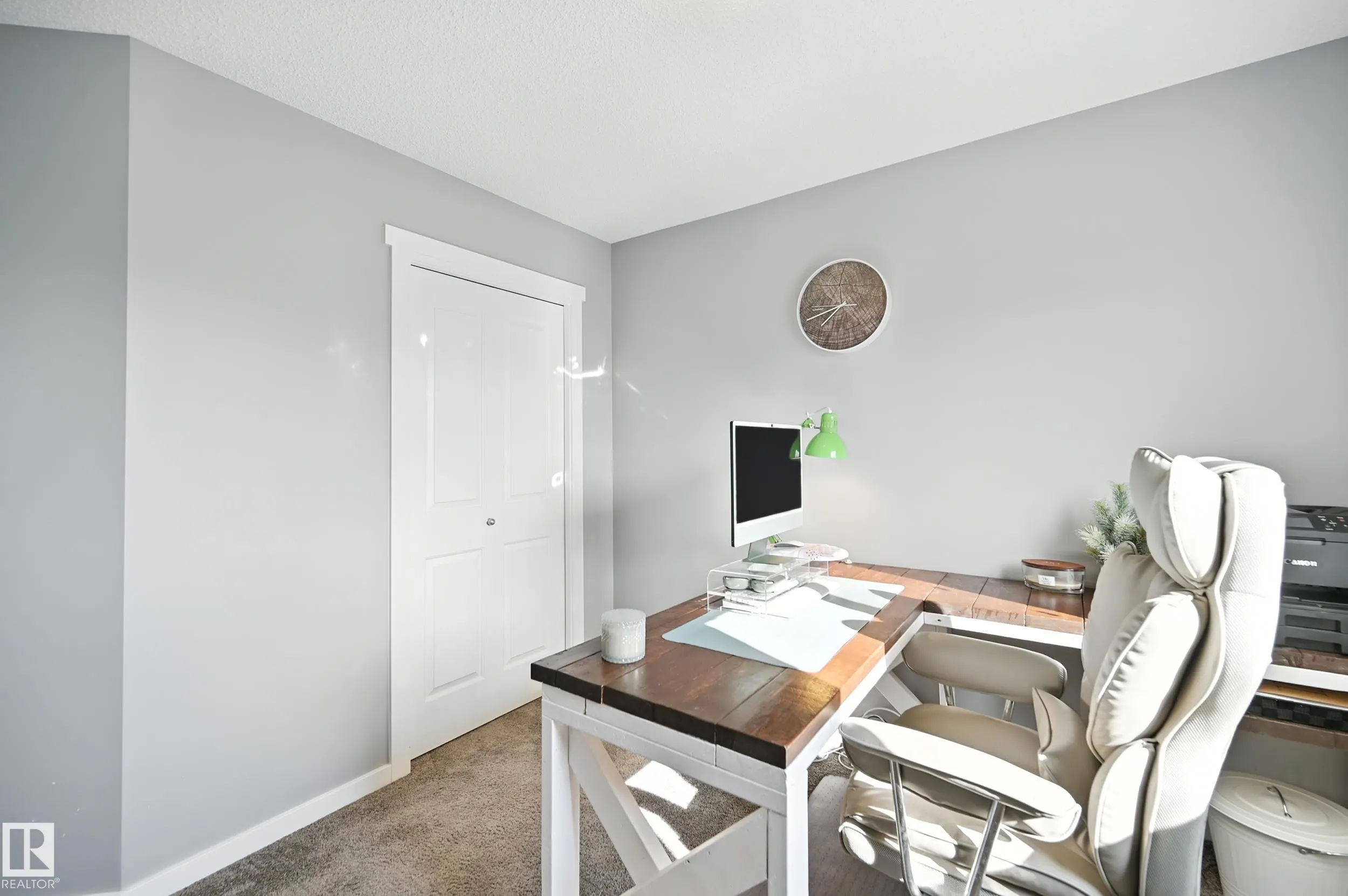 2677 MAPLE Way