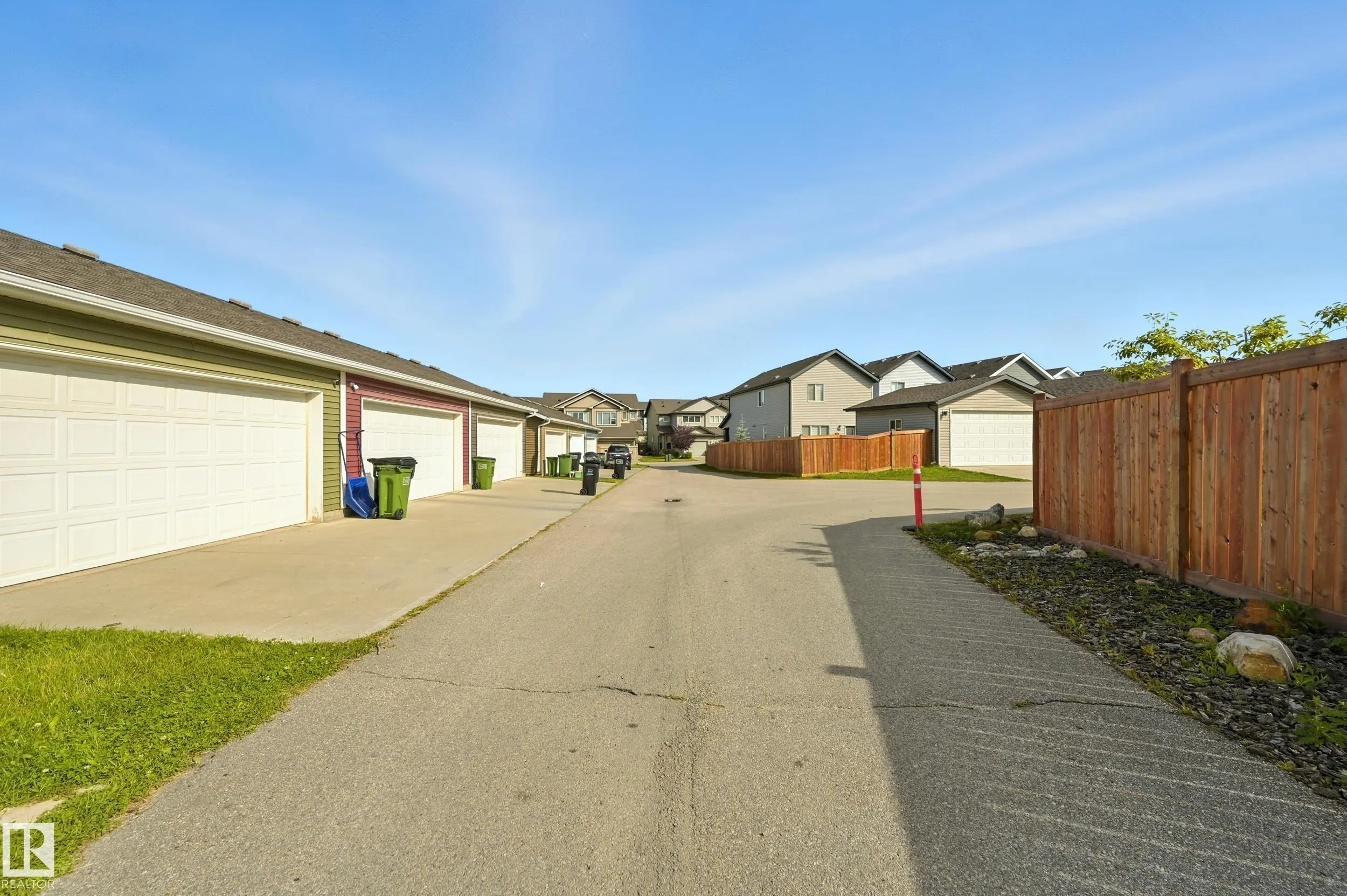 2677 MAPLE Way