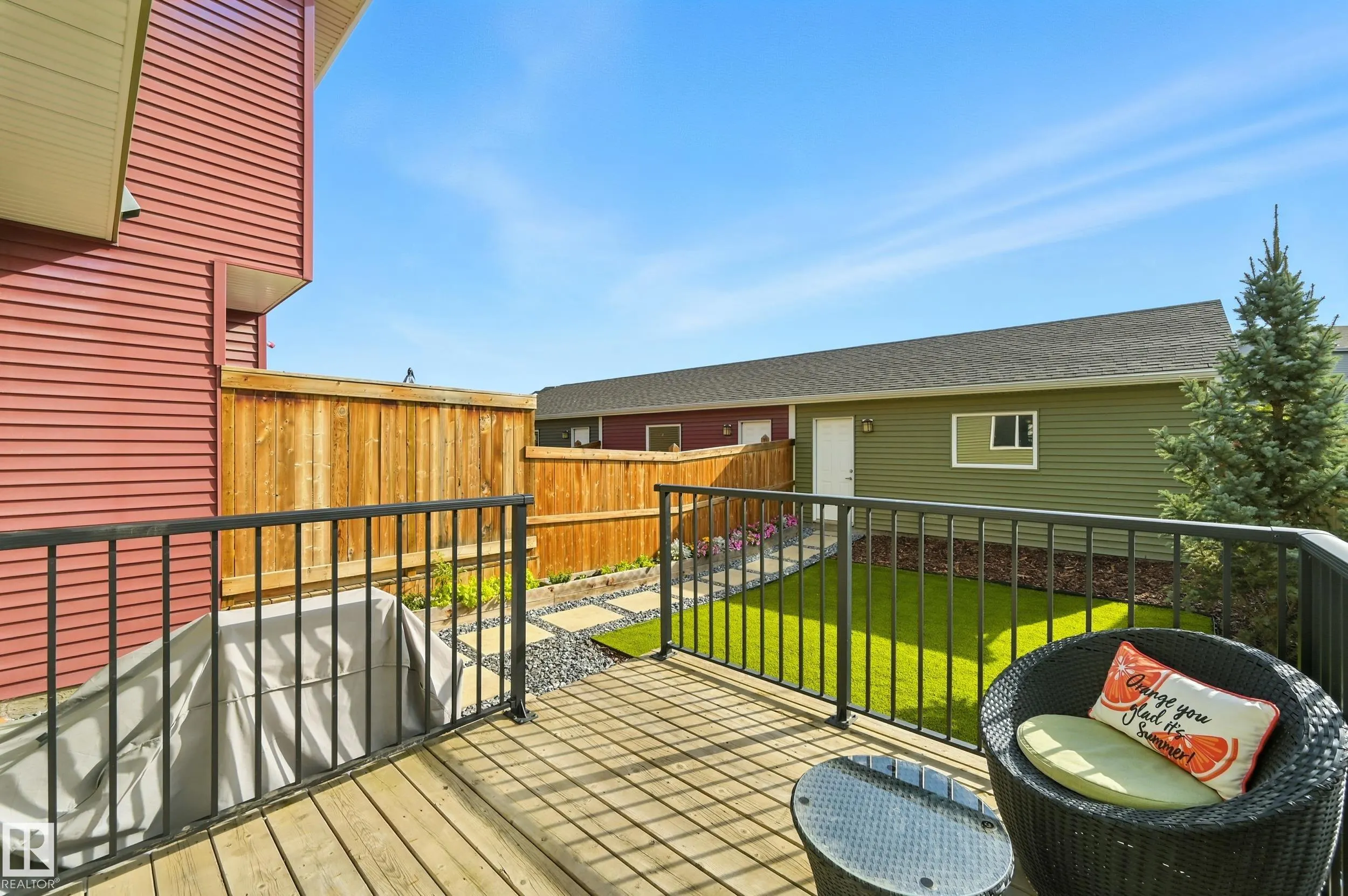 2677 MAPLE Way