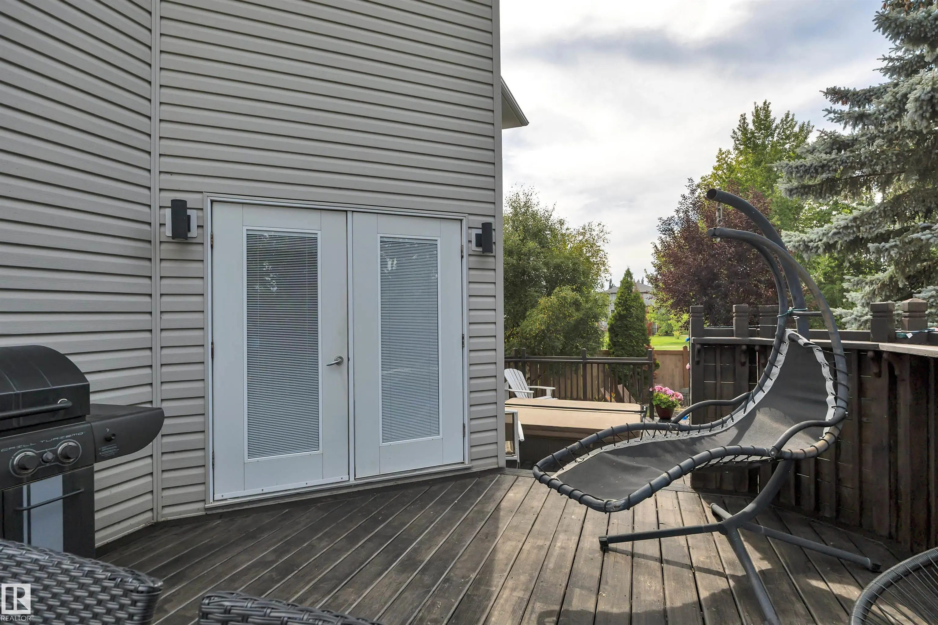 6 WESTLIN Court