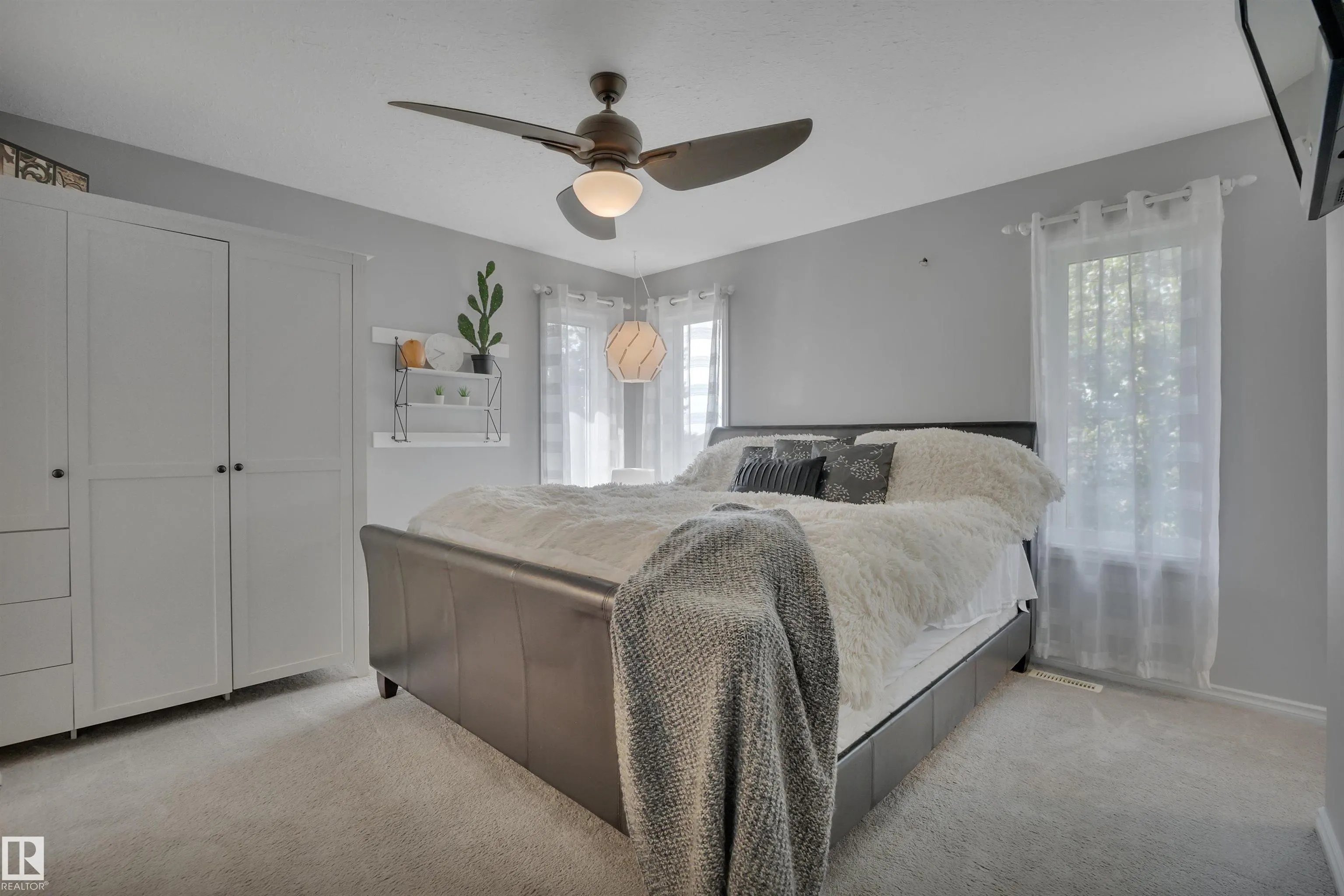 6 WESTLIN Court