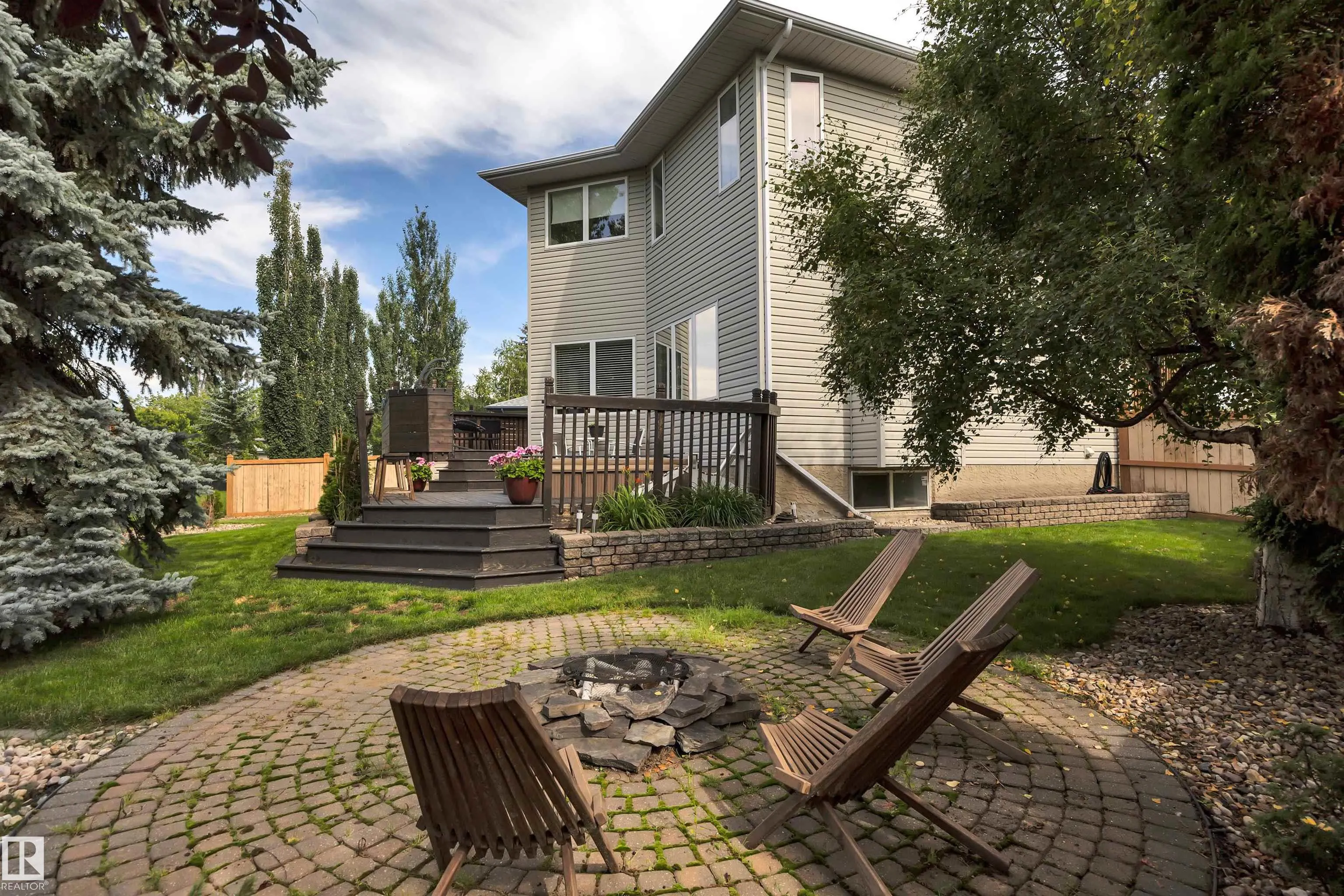6 WESTLIN Court