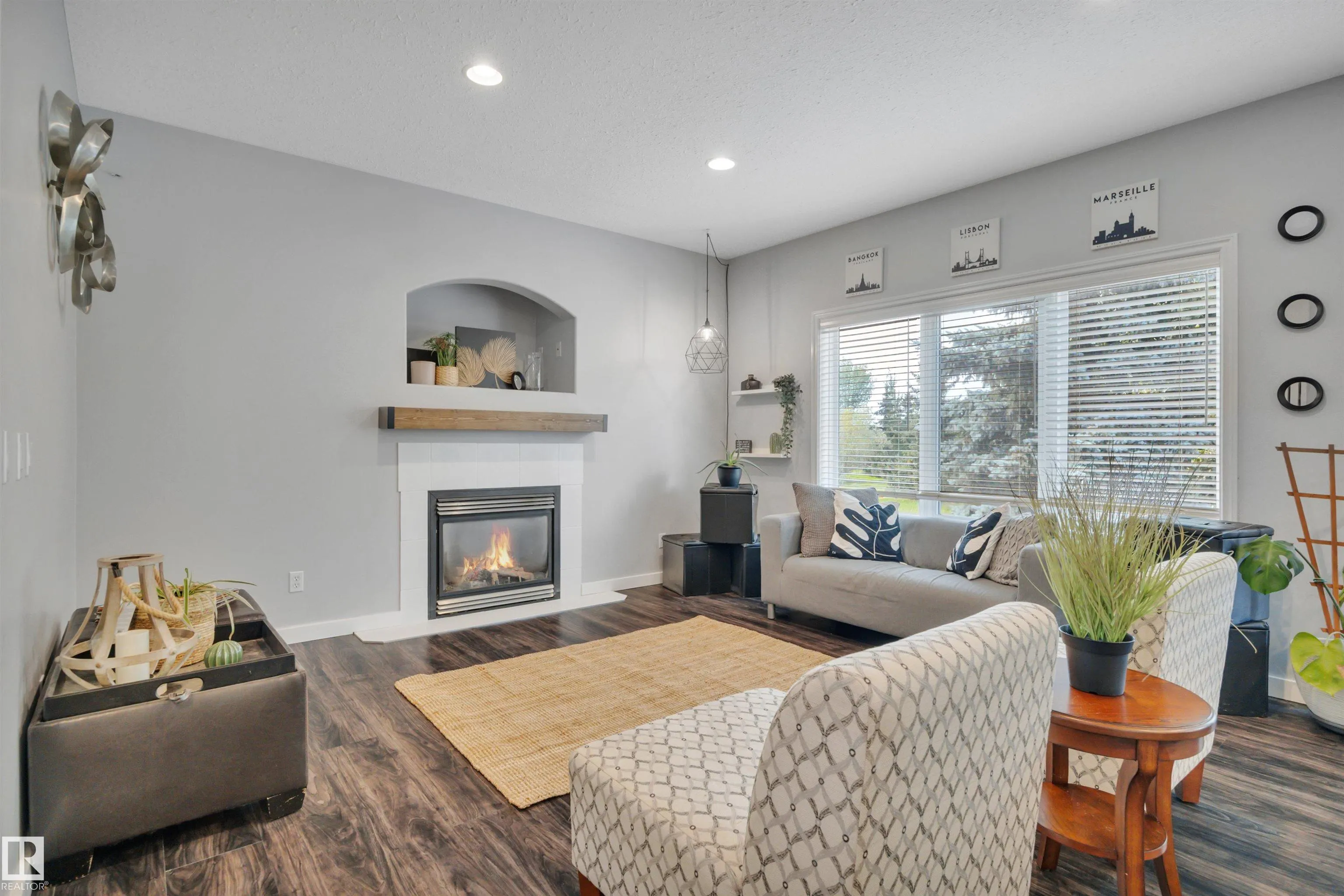 6 WESTLIN Court