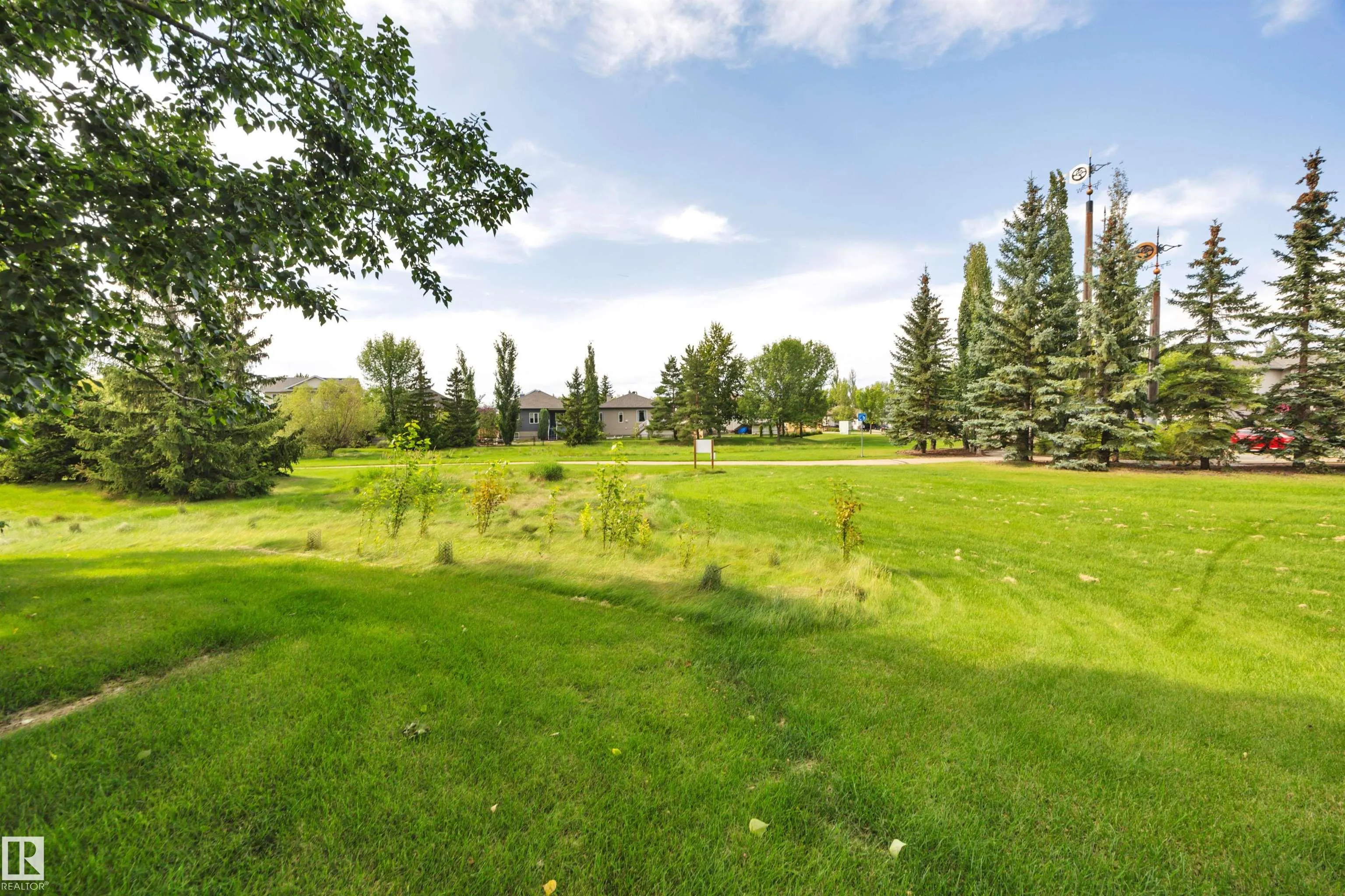 6 WESTLIN Court