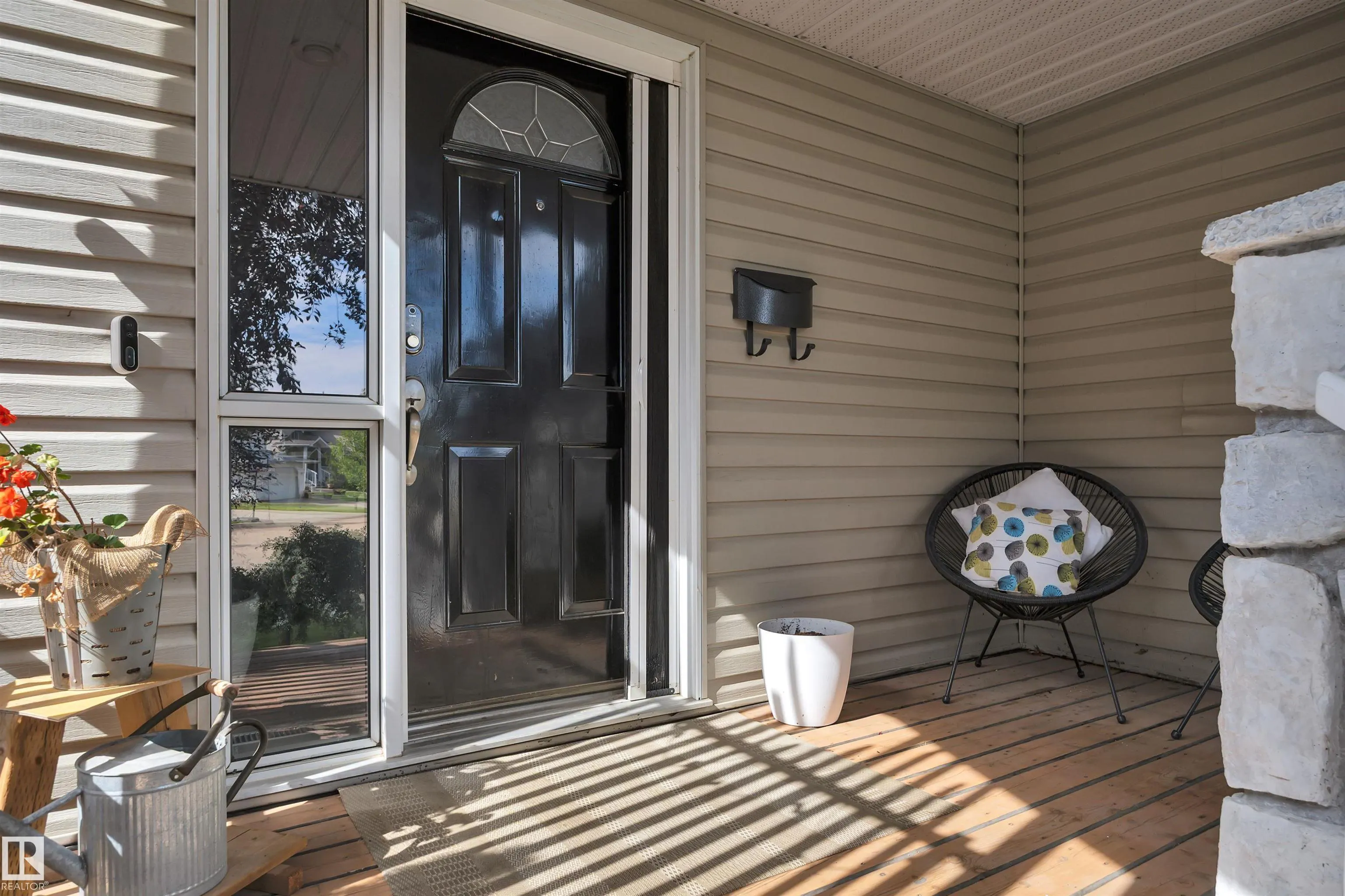 6 WESTLIN Court