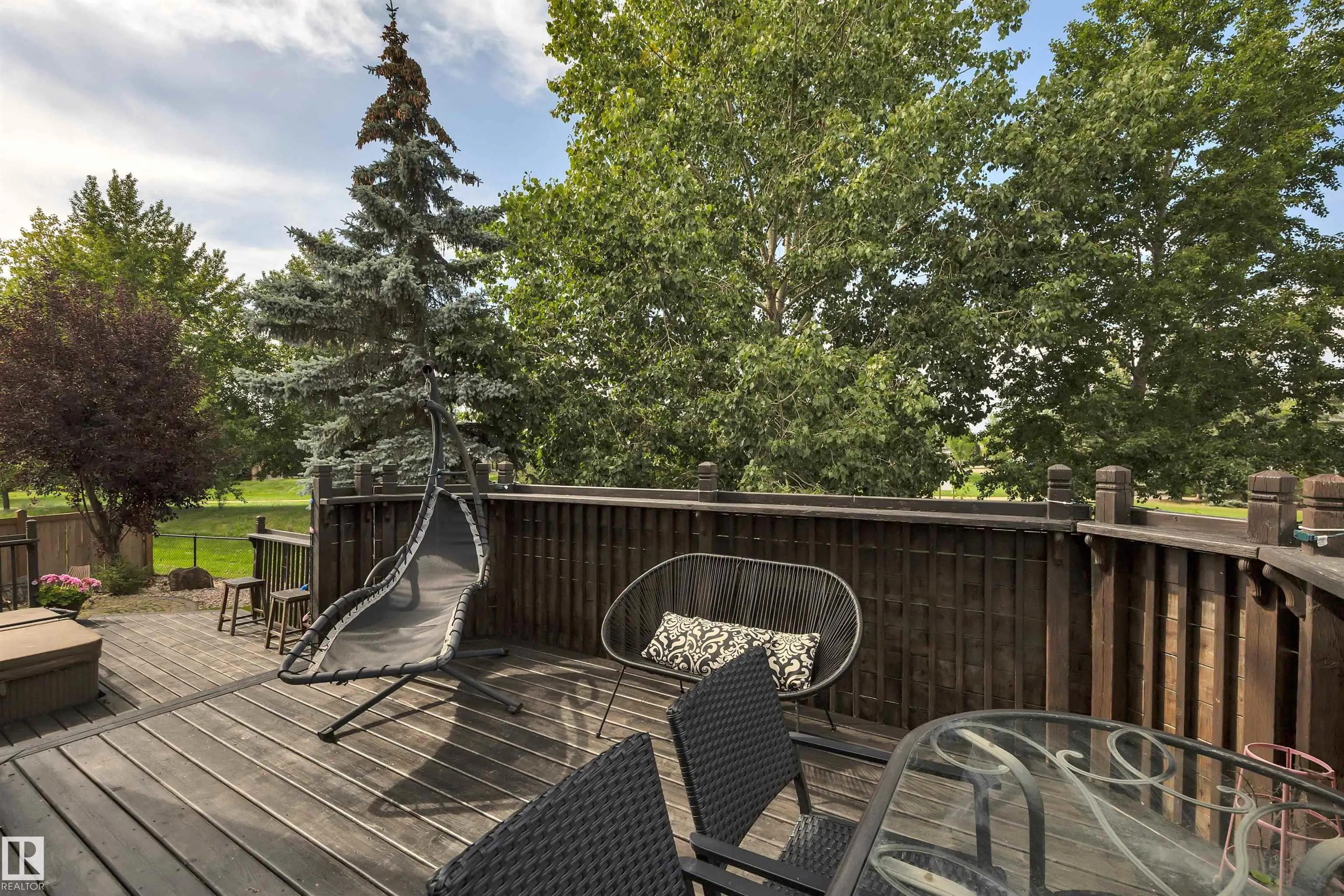 6 WESTLIN Court