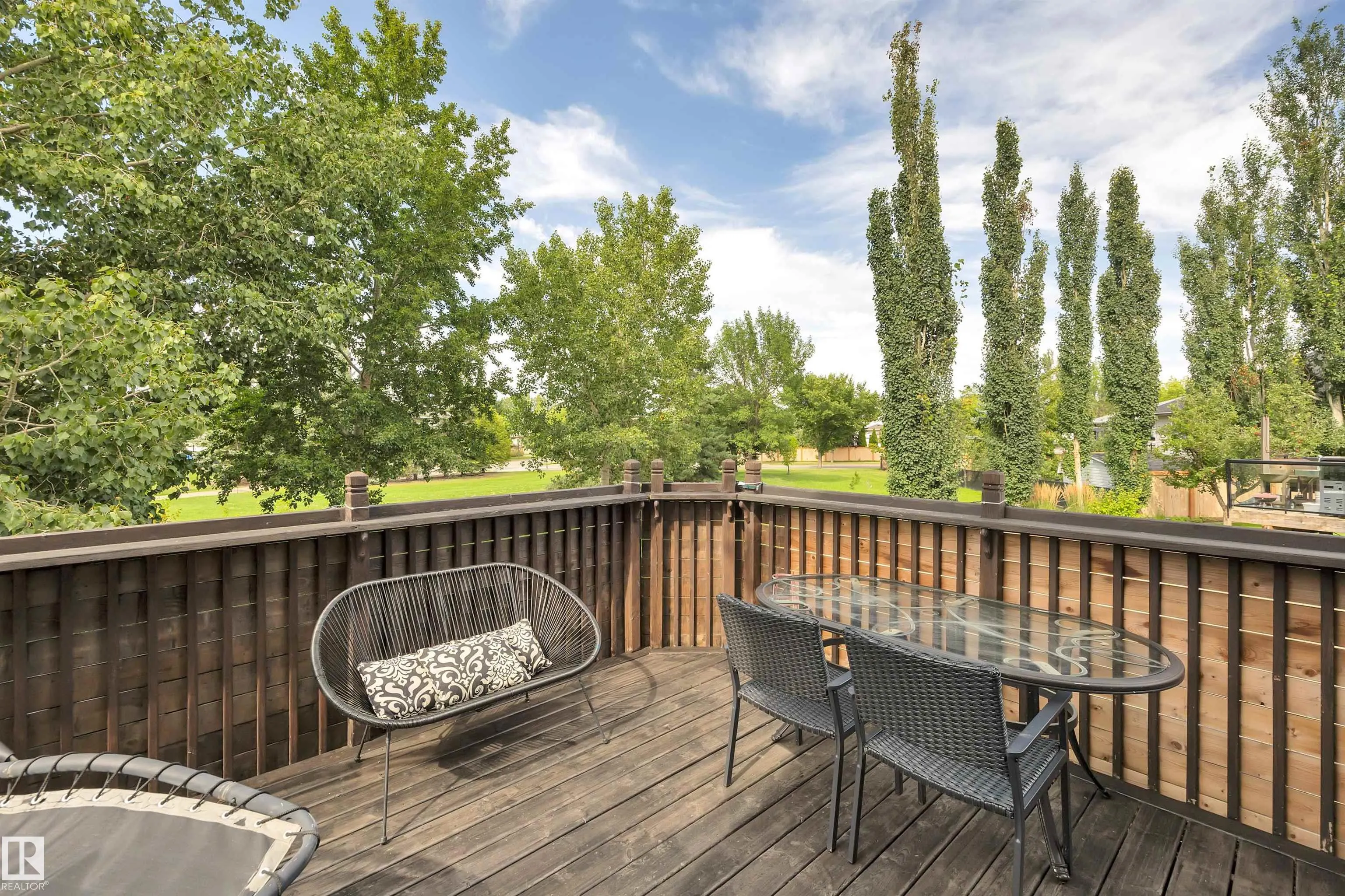 6 WESTLIN Court