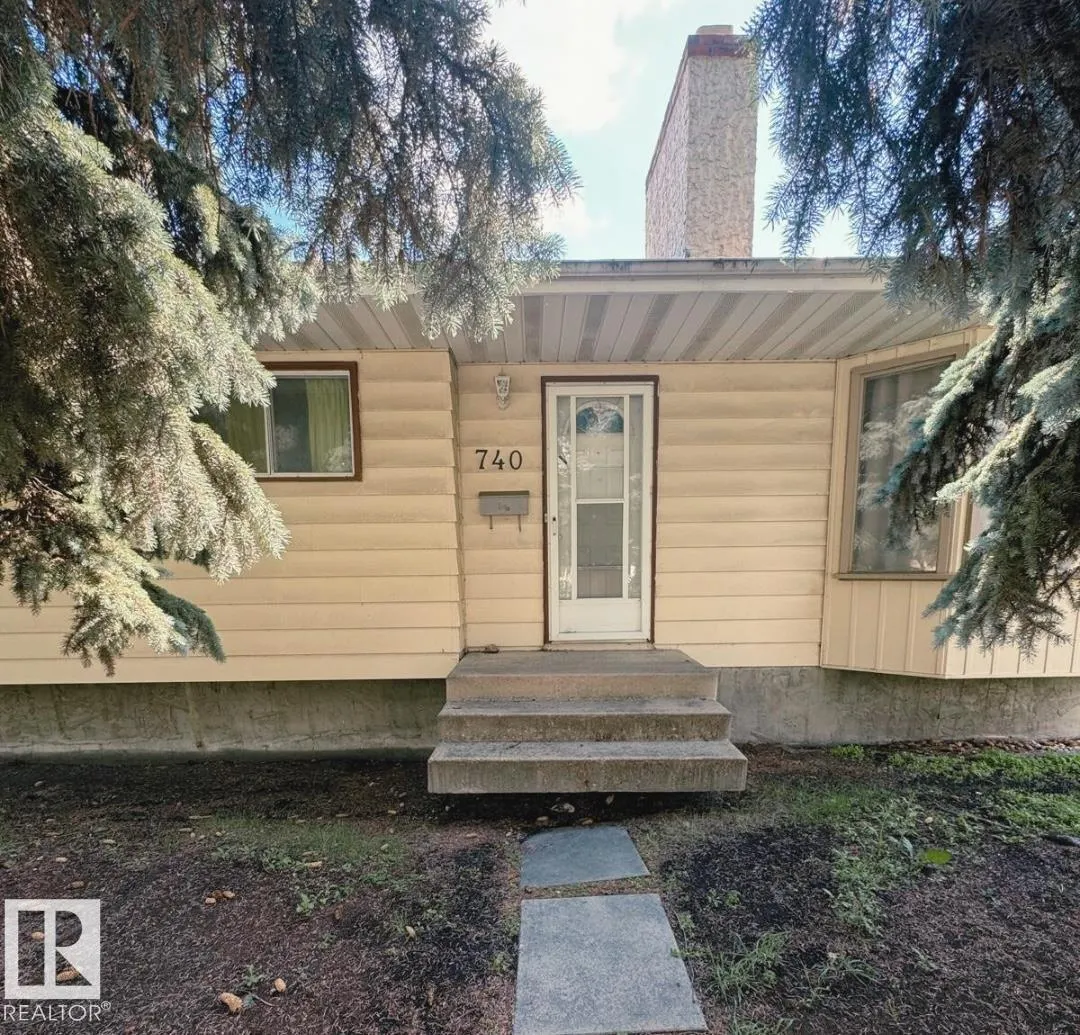 740 KNOTTWOOD Road