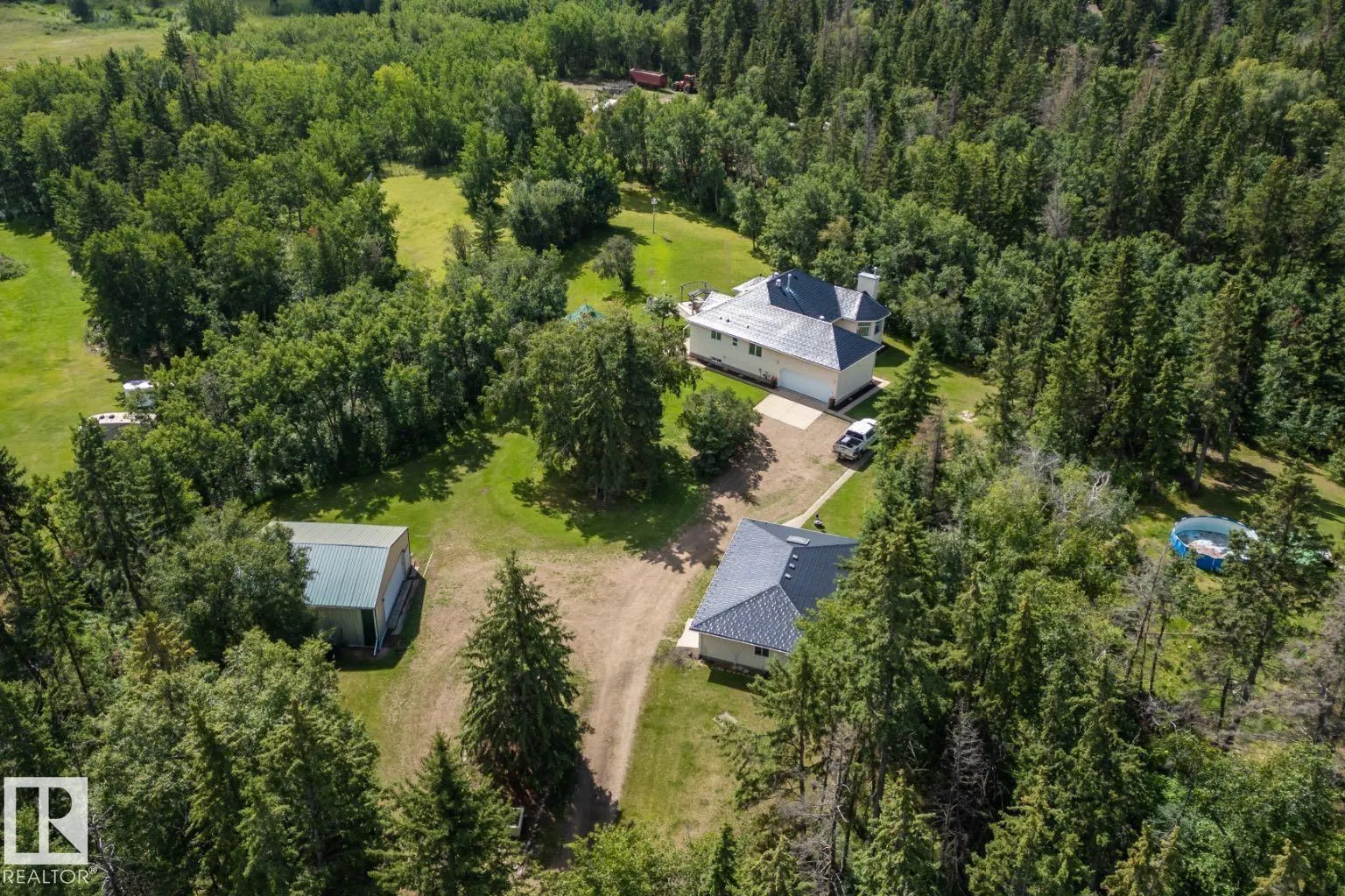 475013 RGE ROAD 243