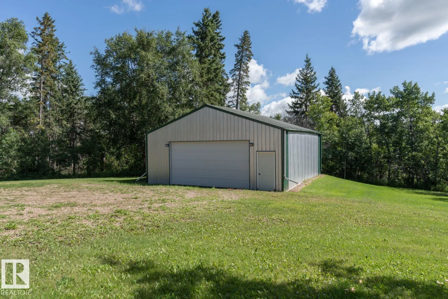 475013 RGE ROAD 243