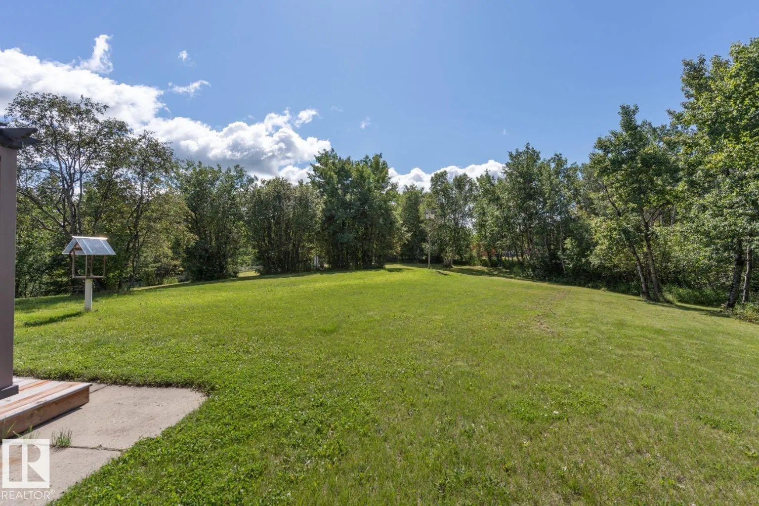 475013 RGE ROAD 243