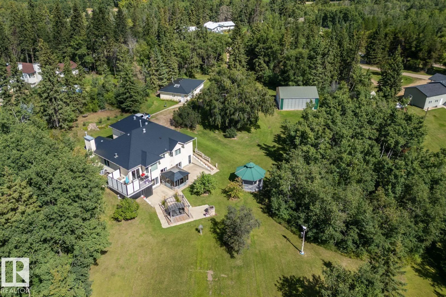 475013 RGE ROAD 243