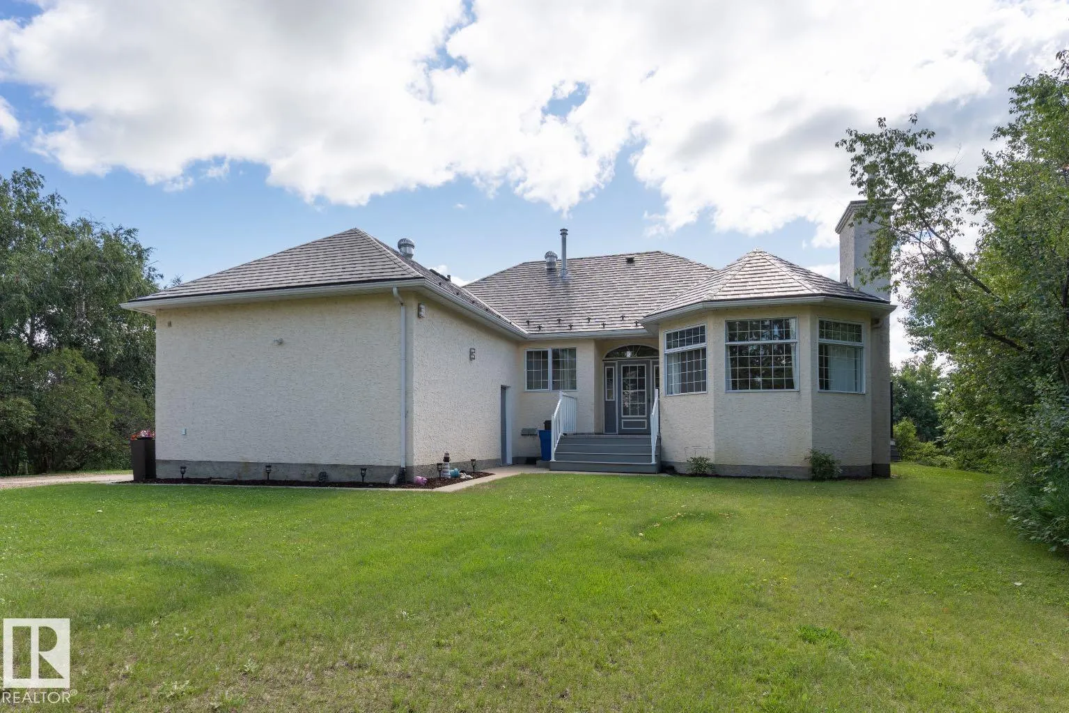 475013 RGE ROAD 243