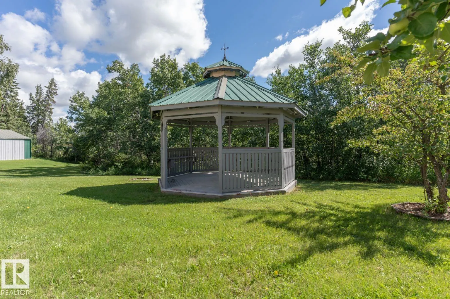 475013 RGE ROAD 243