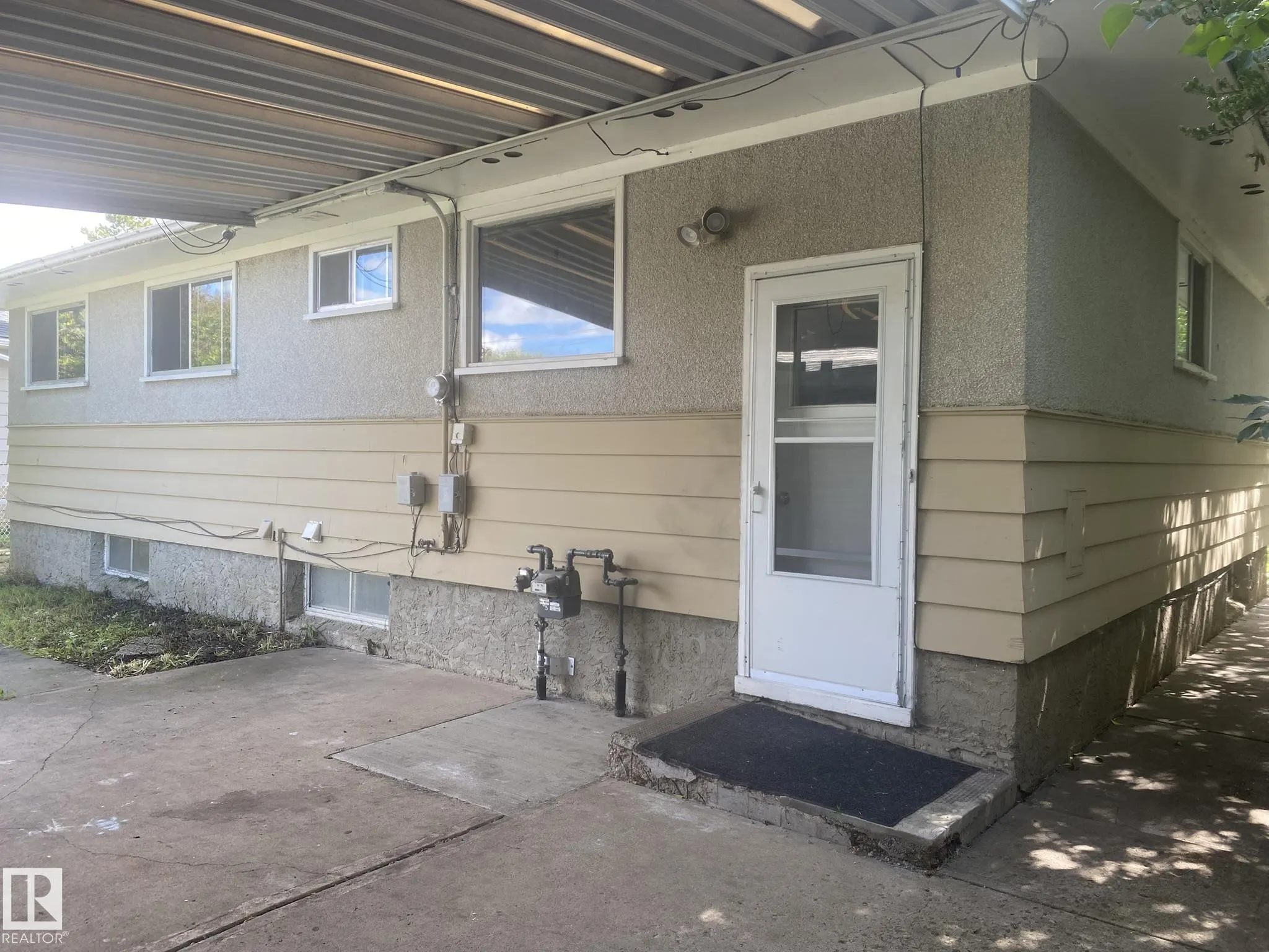 5 ROSS Drive
