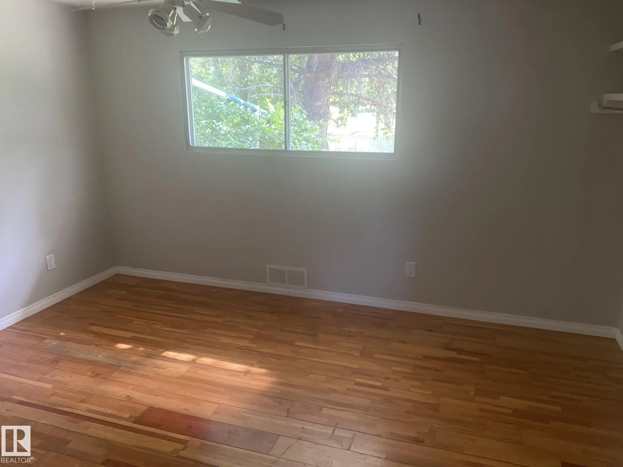 5 ROSS Drive