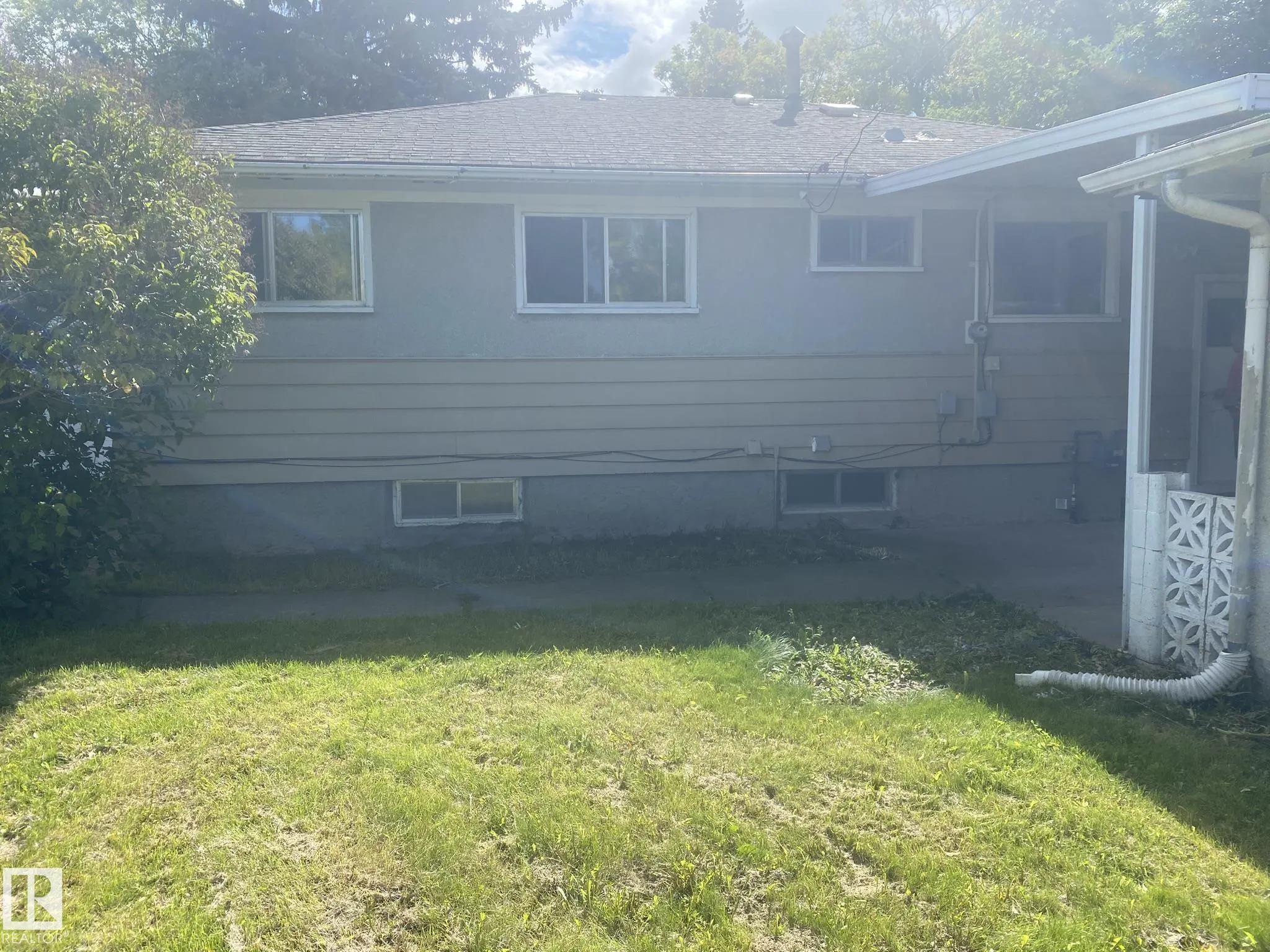 5 ROSS Drive