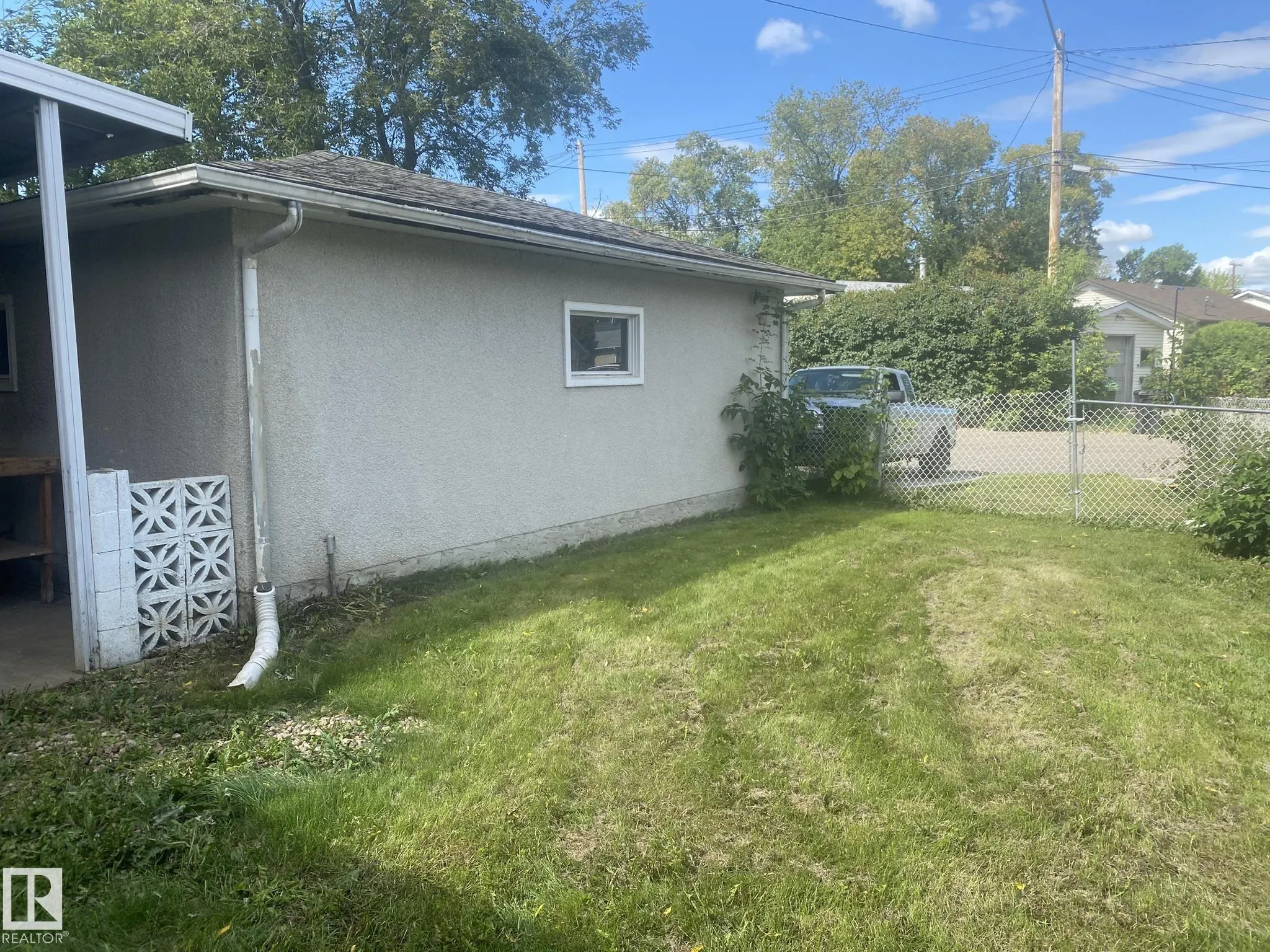 5 ROSS Drive