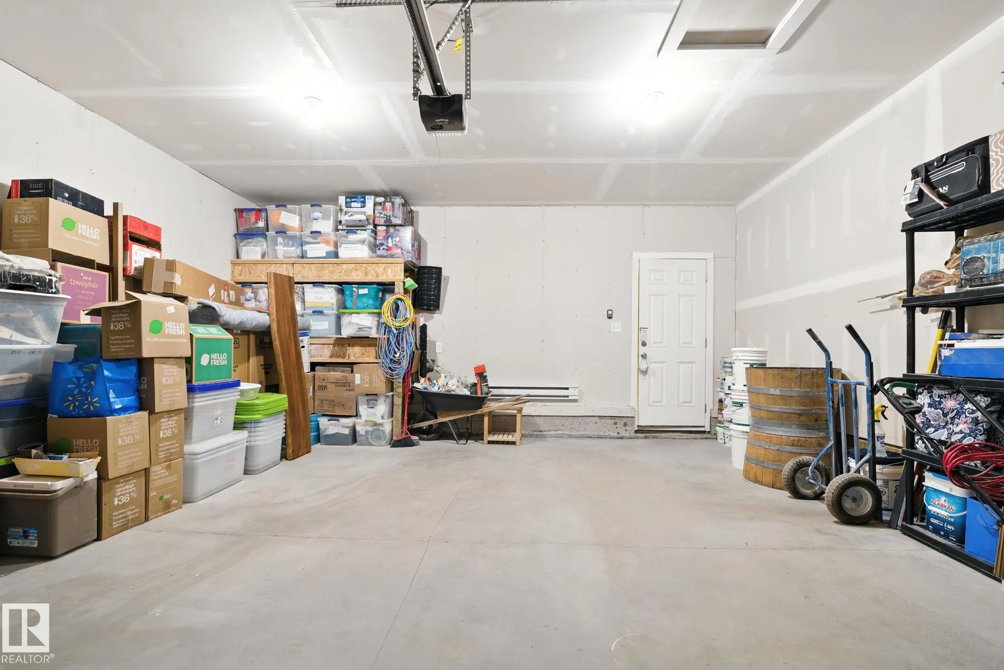 931 MORRIS Way