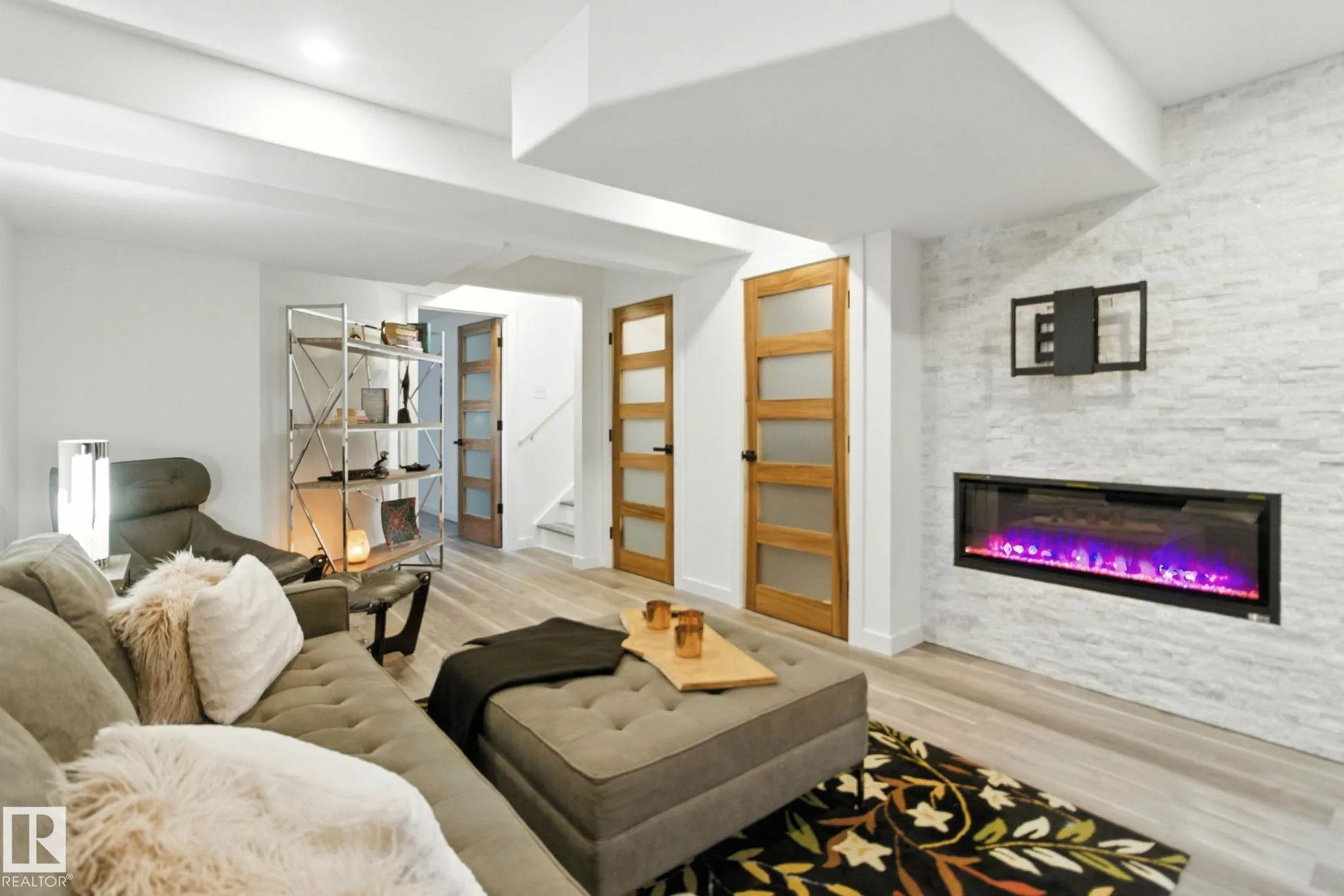 931 MORRIS Way