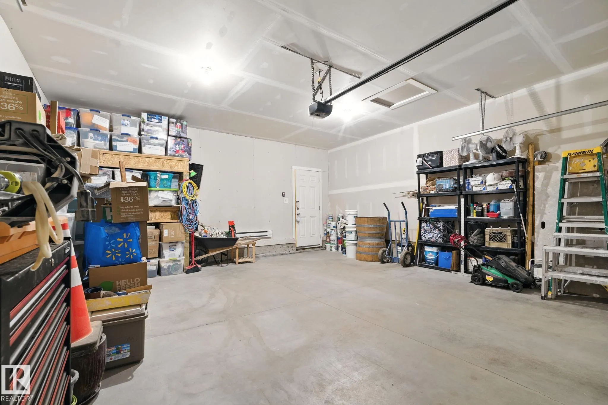931 MORRIS Way