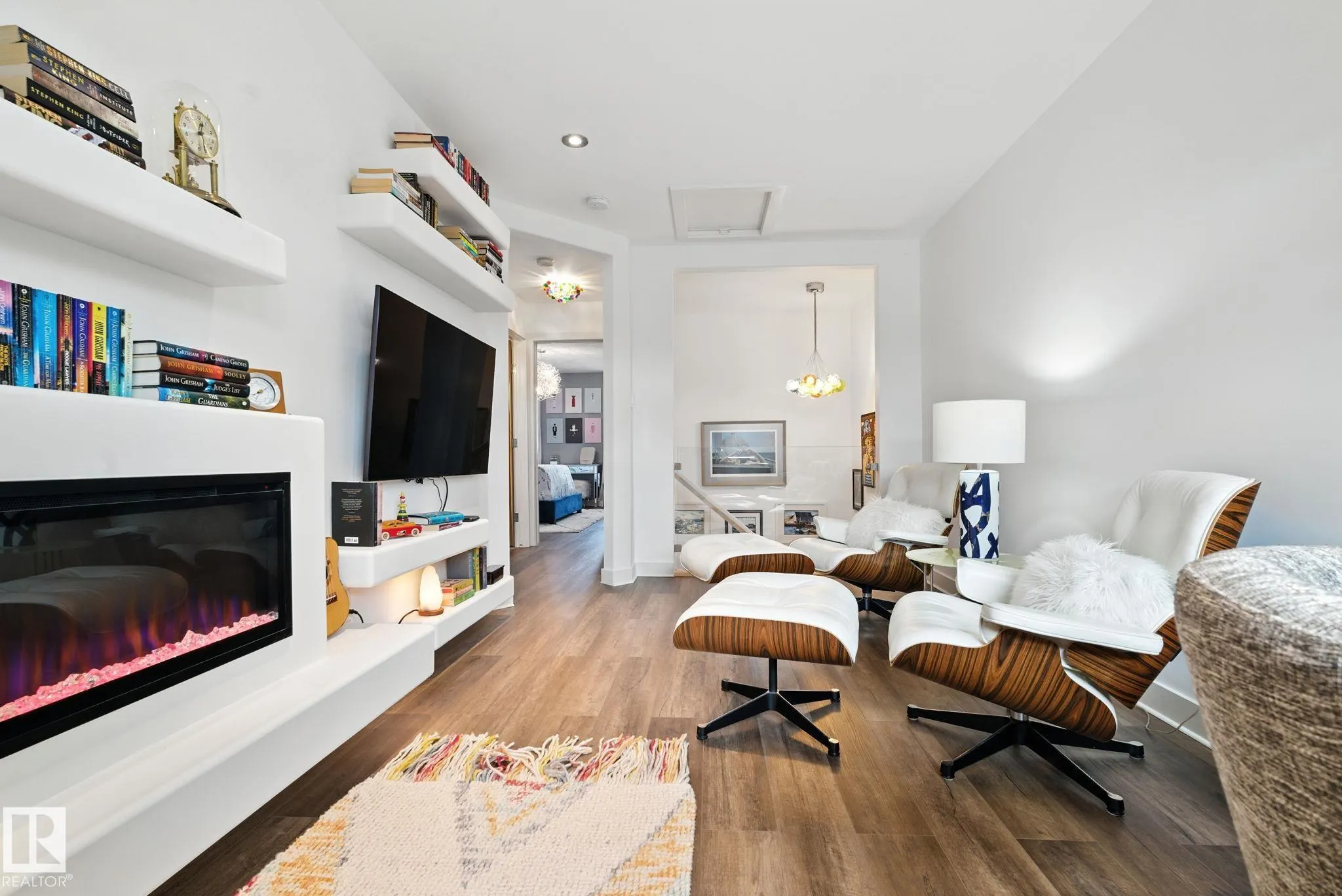 931 MORRIS Way