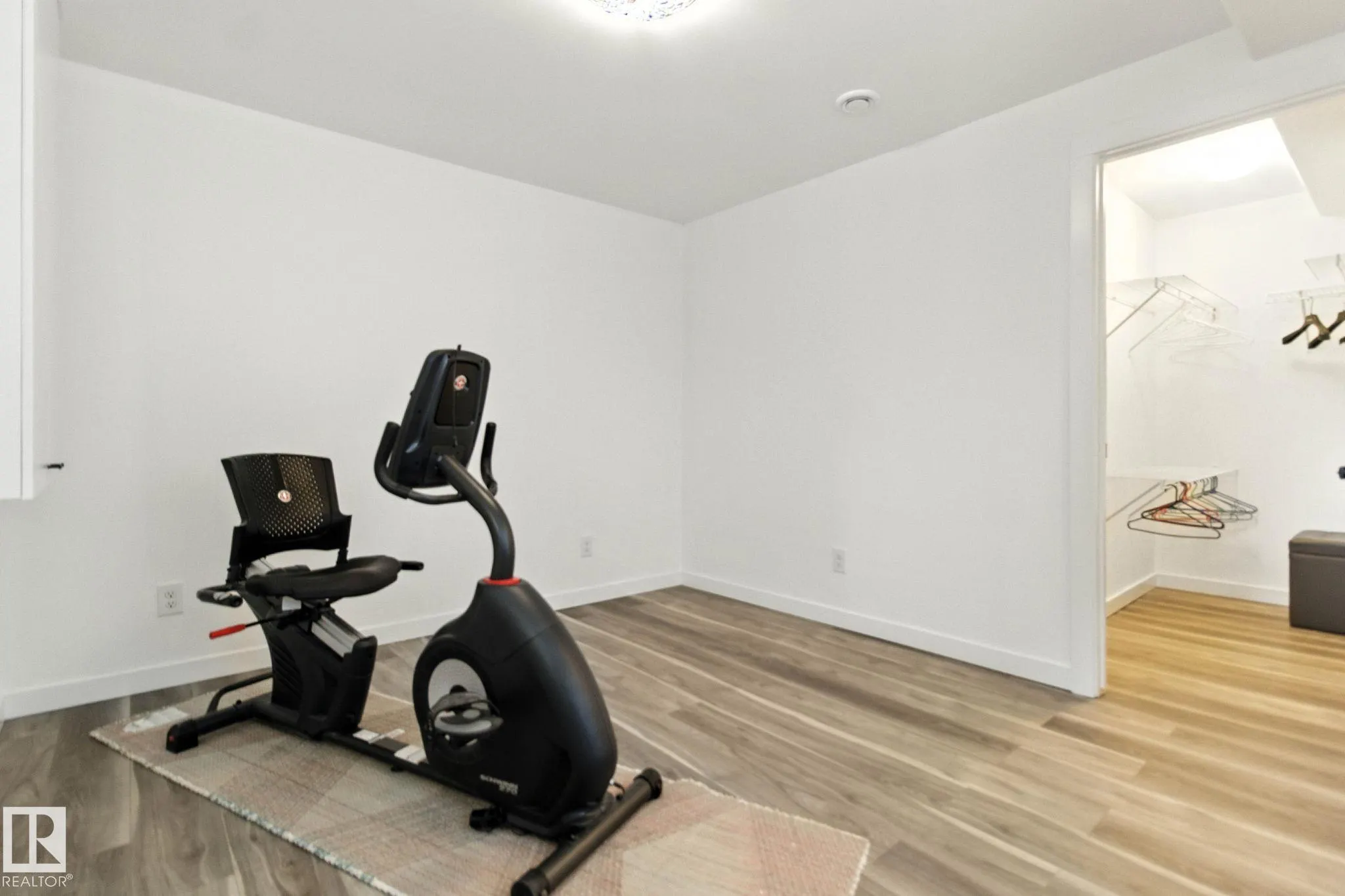 931 MORRIS Way