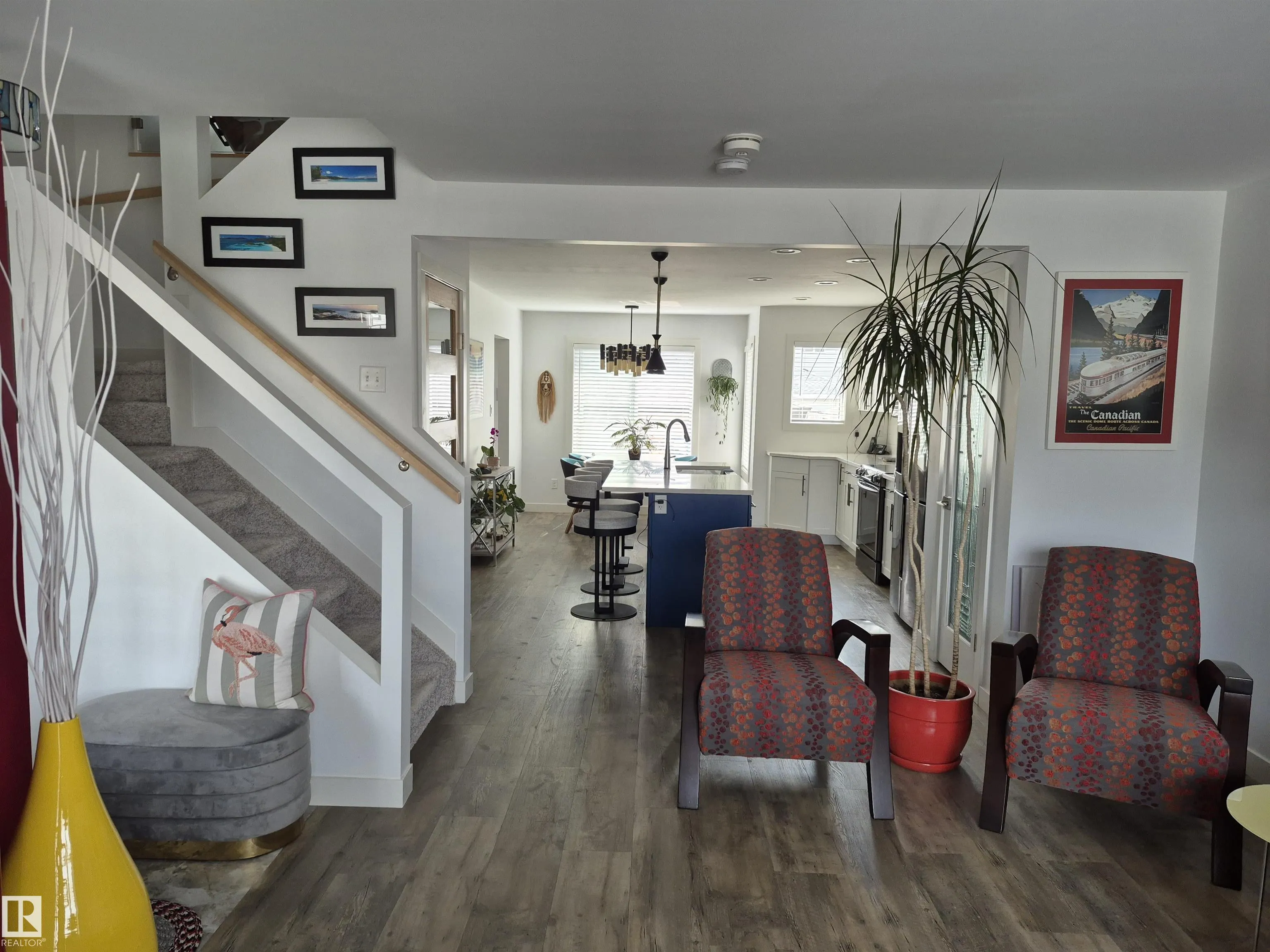 931 MORRIS Way