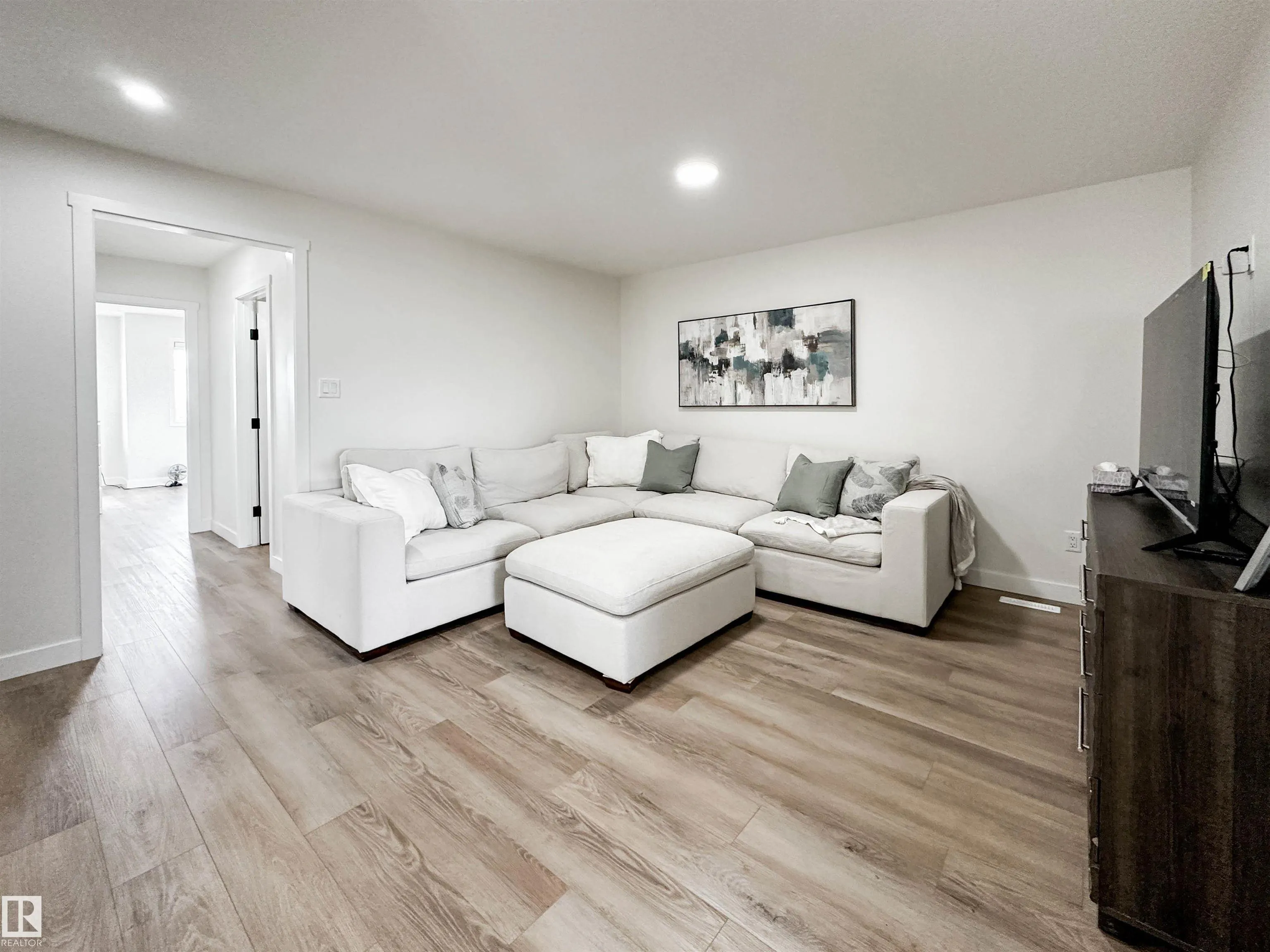 13007 213 Street
