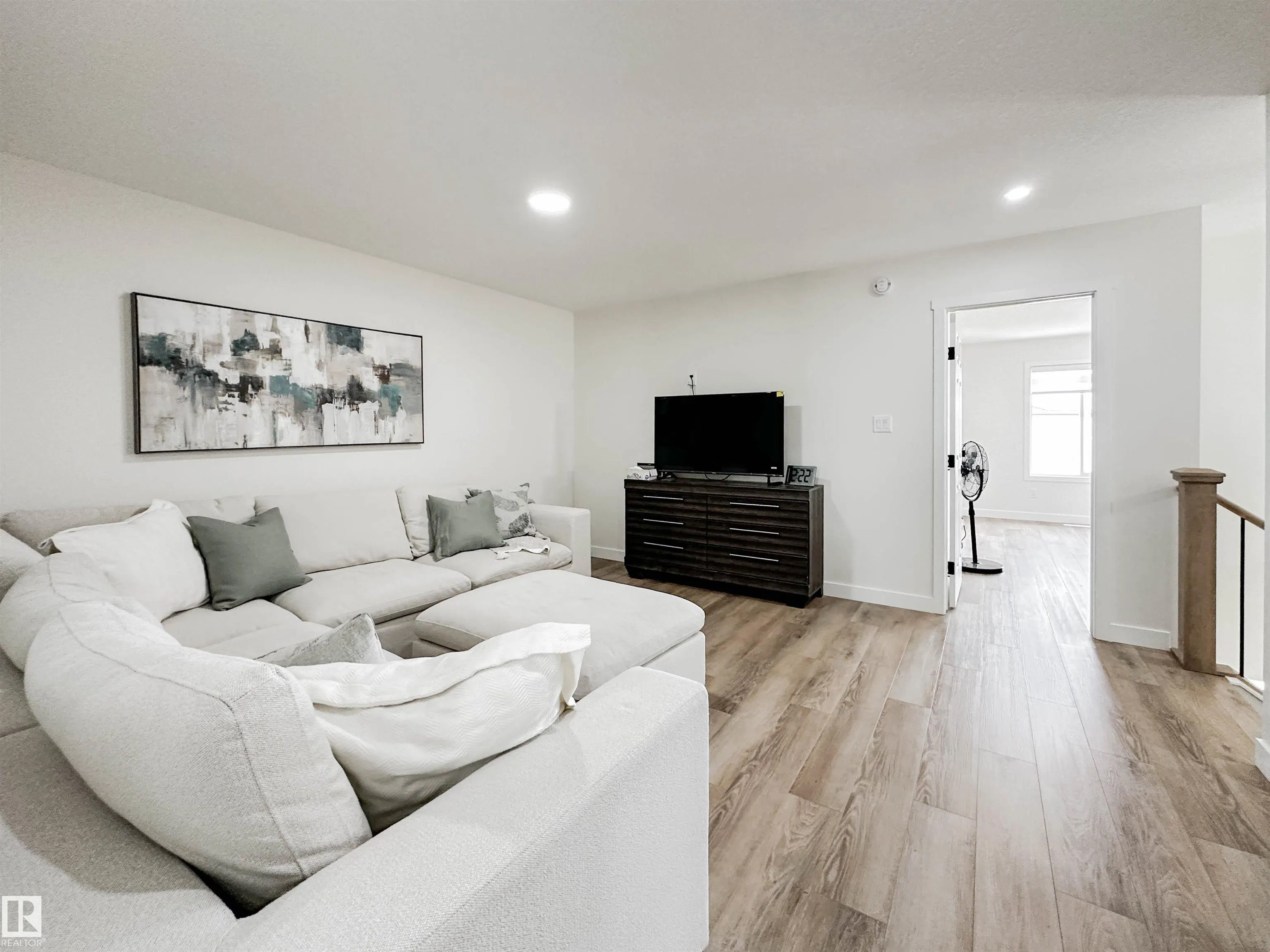 13007 213 Street