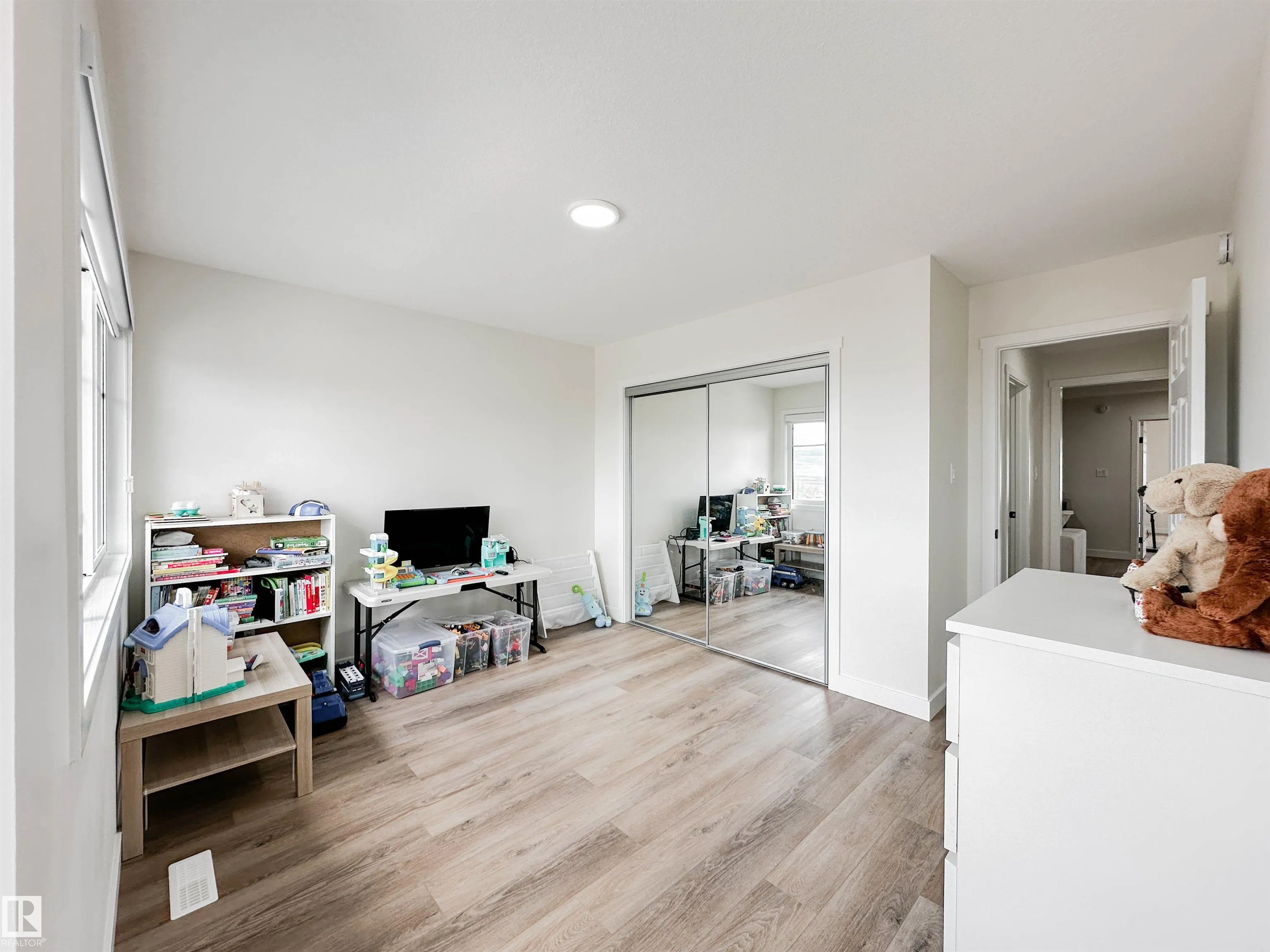13007 213 Street