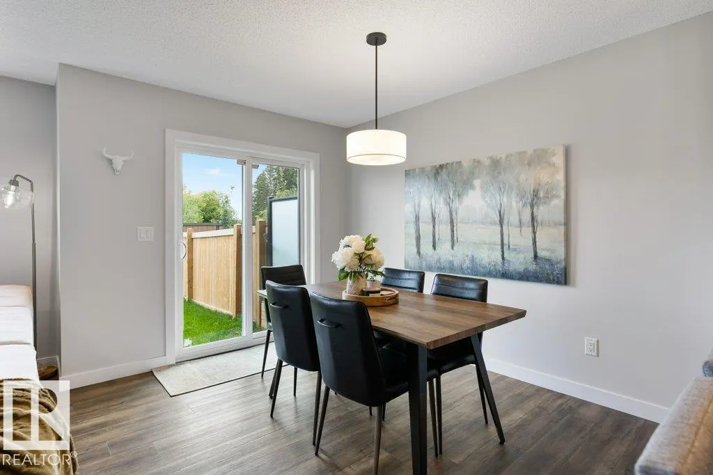 5127 LARK Crescent