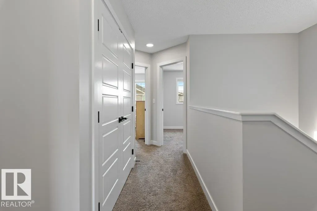 5127 LARK Crescent