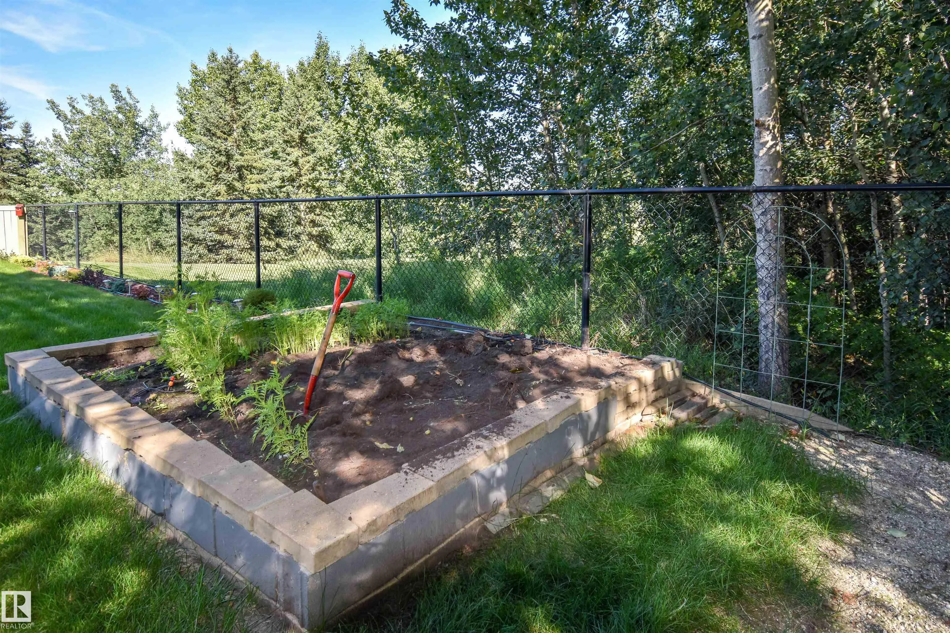 41 Landon Crescent