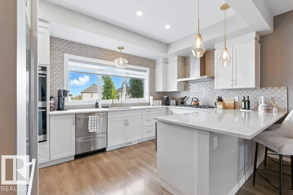 305 HAWKS RIDGE Boulevard